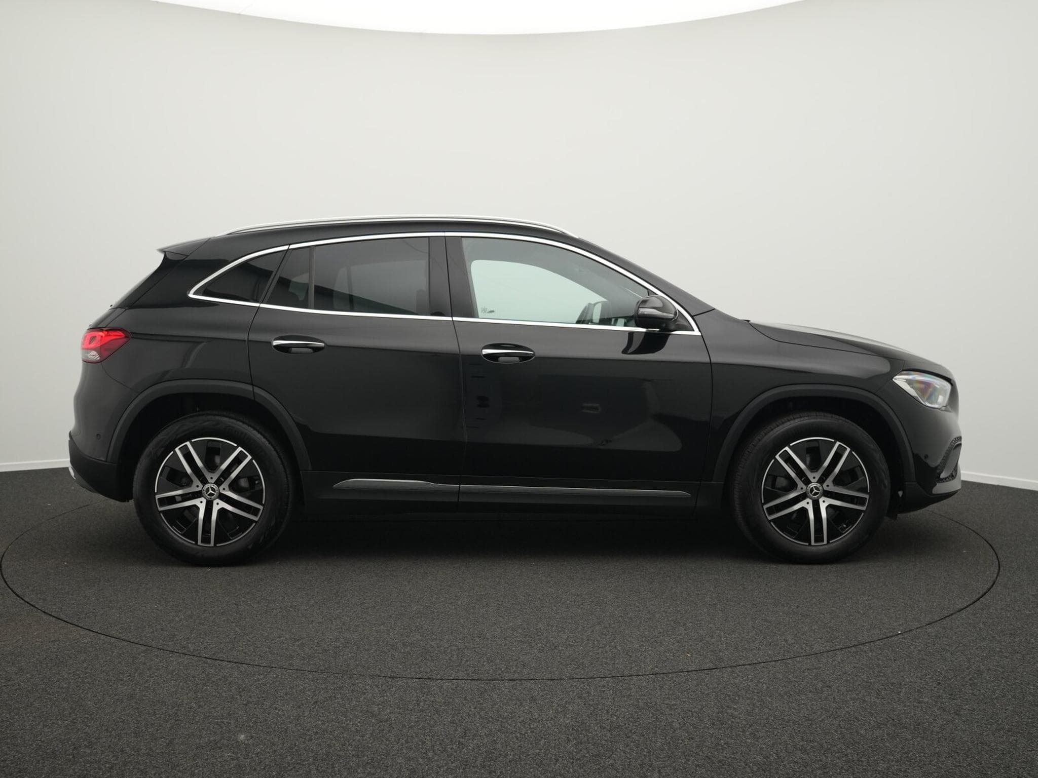 Mercedes GLA 250 4MATIC Off-Roader Multi+360°+Apple (2022) - Foto 5