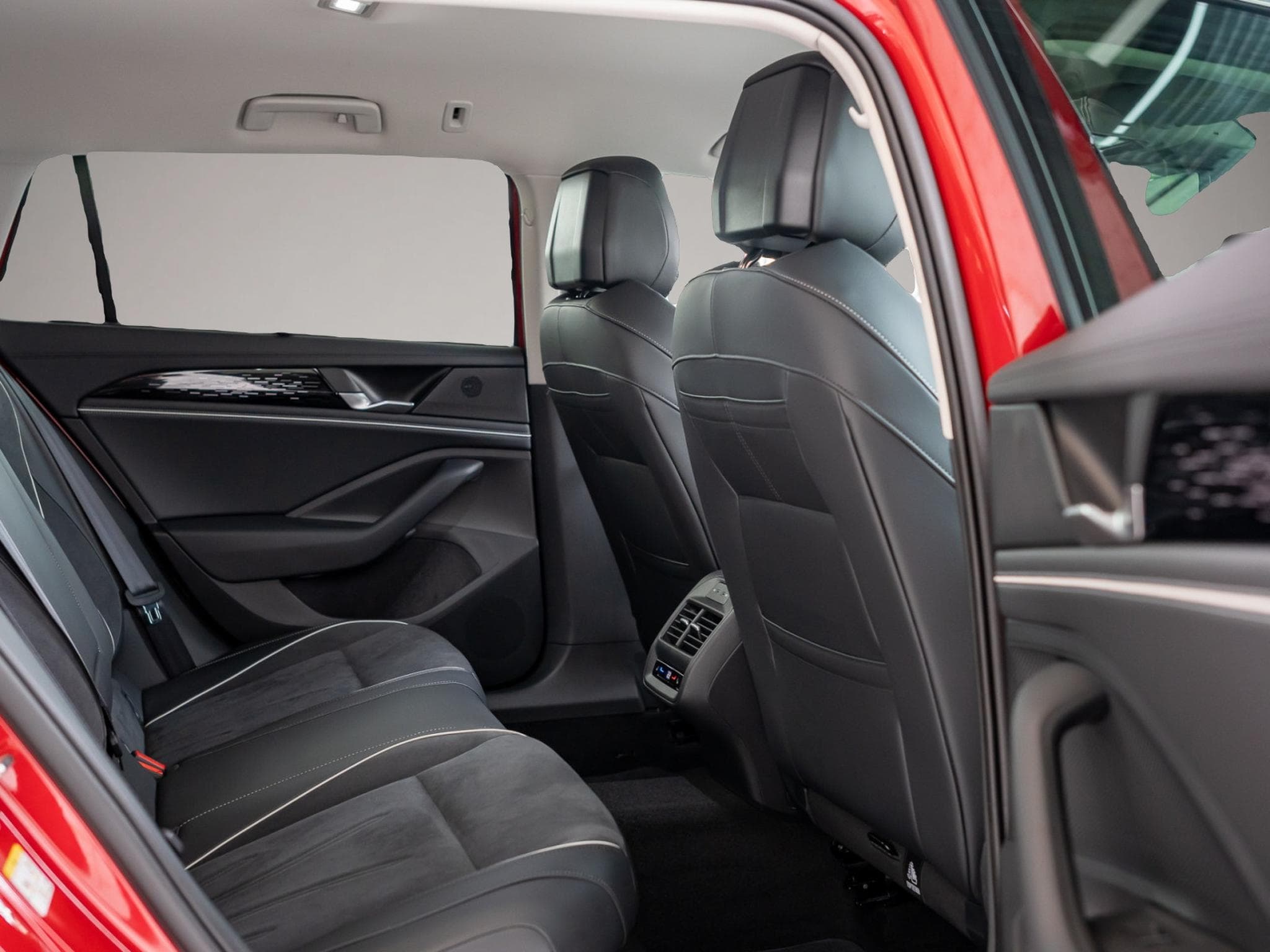 VW Passat (2025) - Foto 4