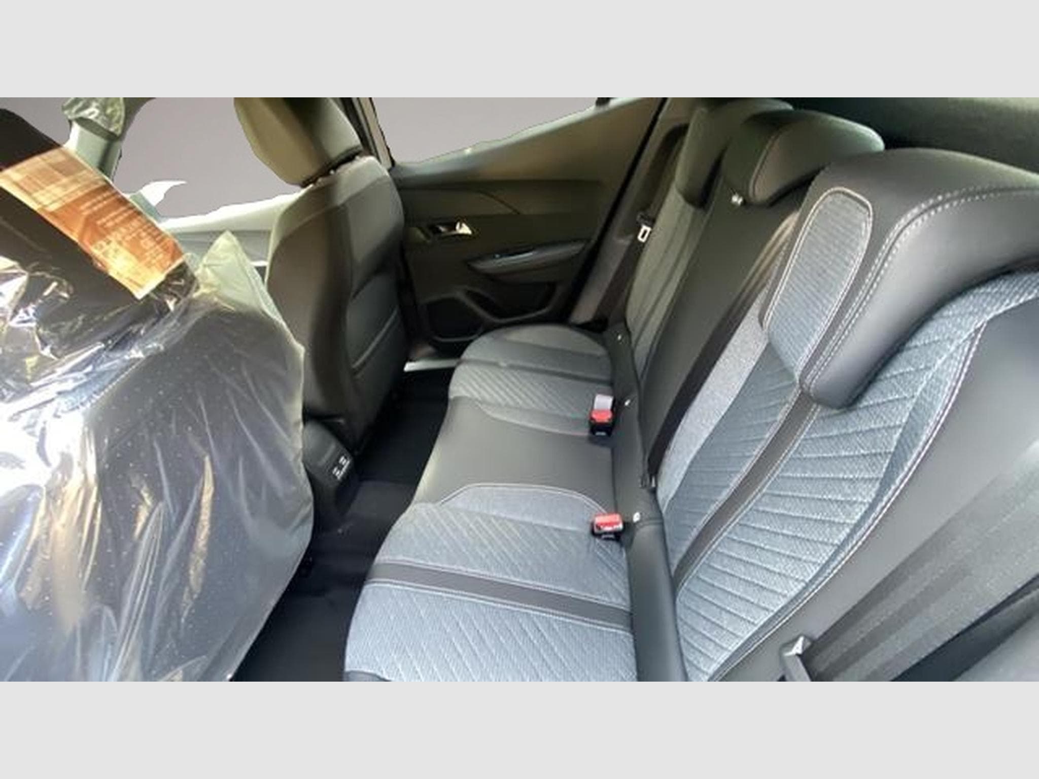 Peugeot 2008 (2025) - Foto 4