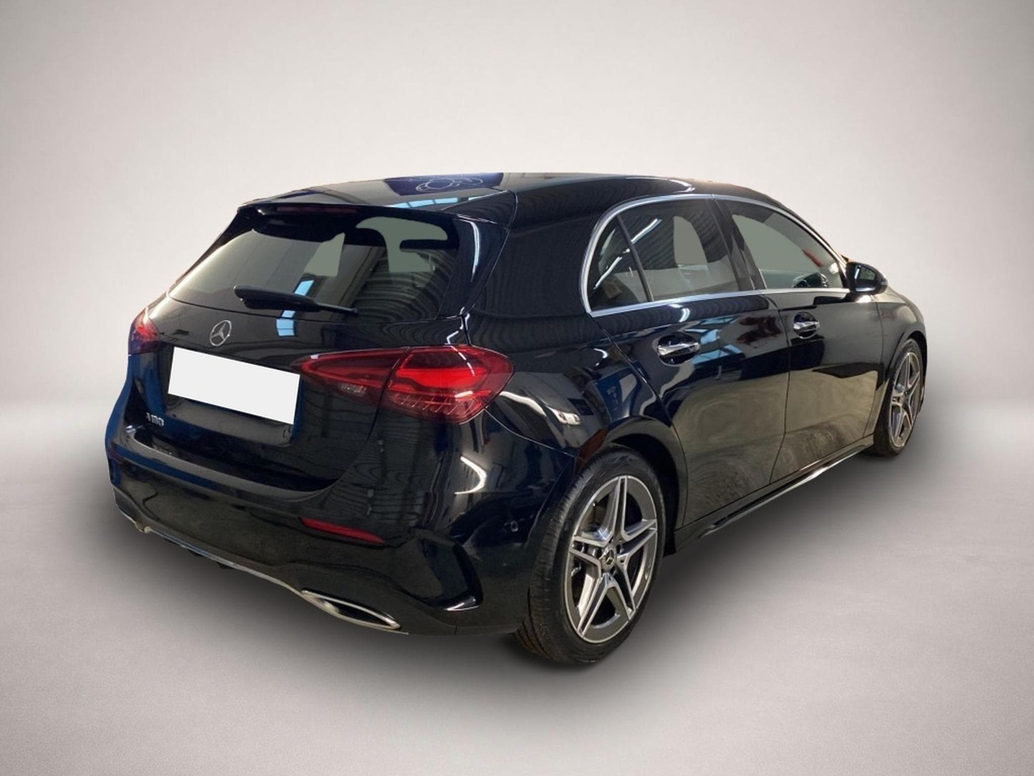Mercedes 180 (2025) - Photo 3