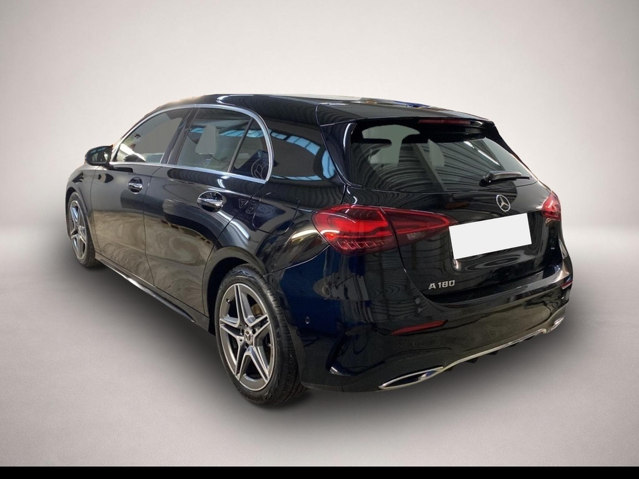 Mercedes 180 (2025) - Photo 4