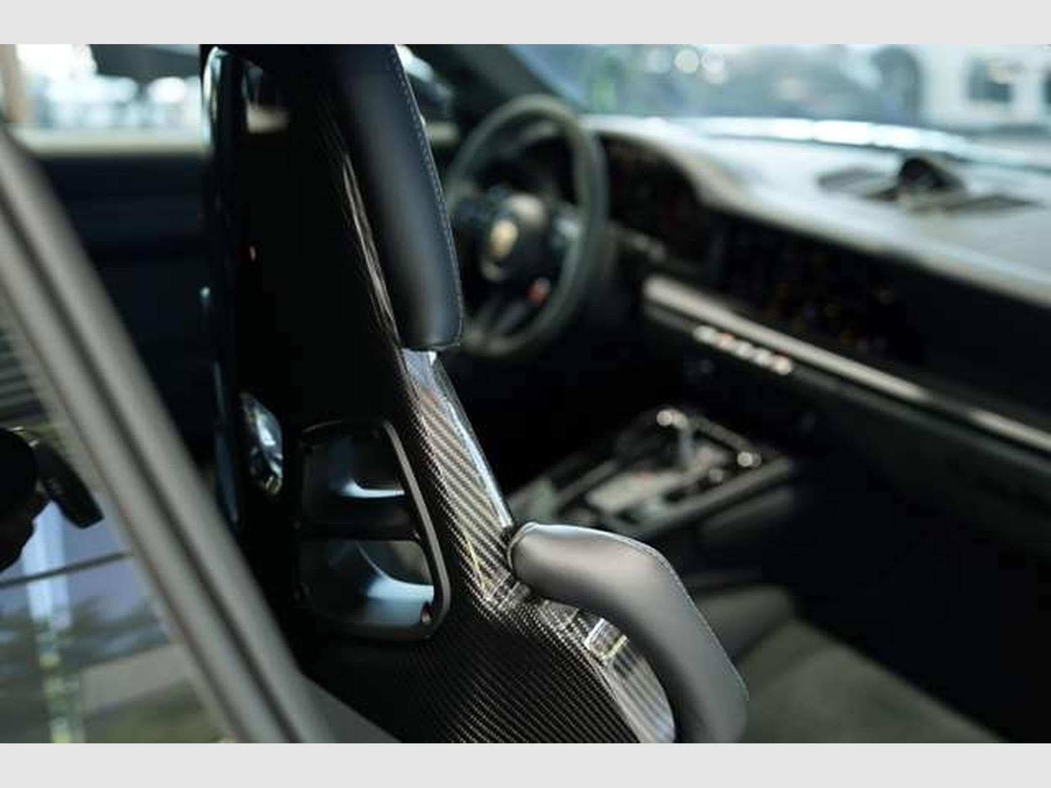 Porsche 911 Carrera GTS T-Hybrid *LIFT *Aero-Kit (2025) - Photo 27