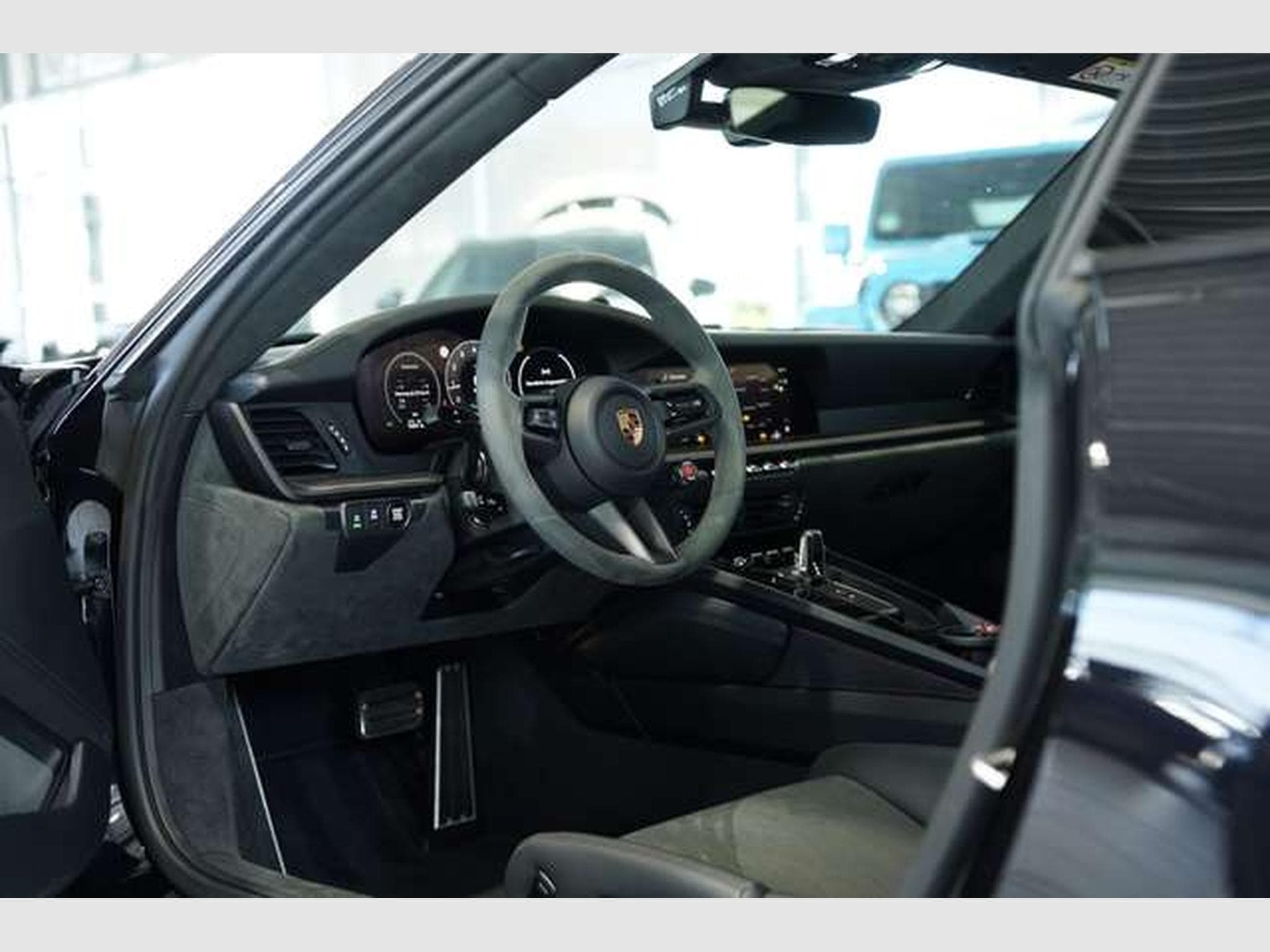 Porsche 911 Carrera GTS T-Hybrid *LIFT *Aero-Kit (2025) - Photo 35