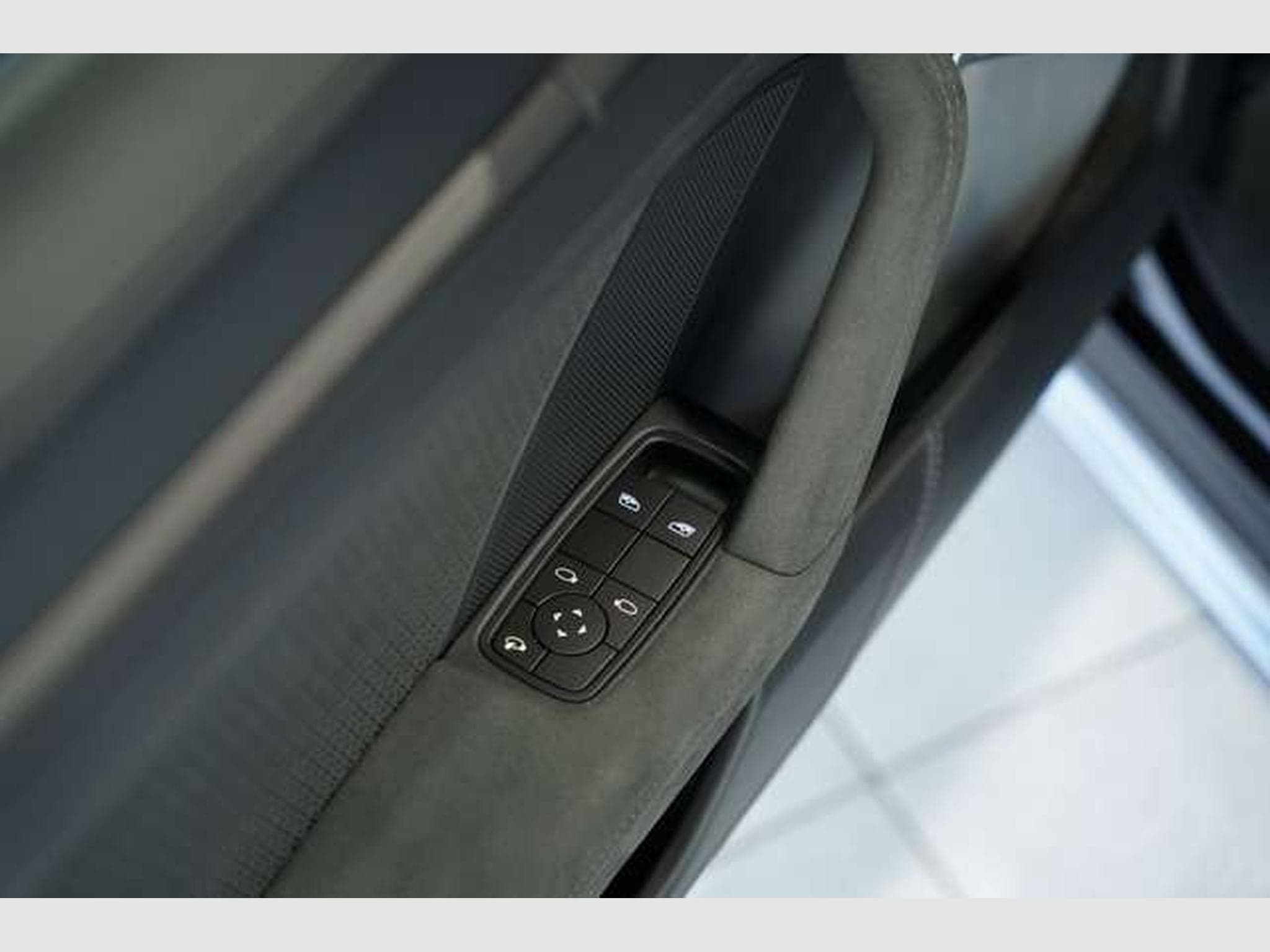 Porsche 911 Carrera GTS T-Hybrid *LIFT *Aero-Kit (2025) - Photo 37