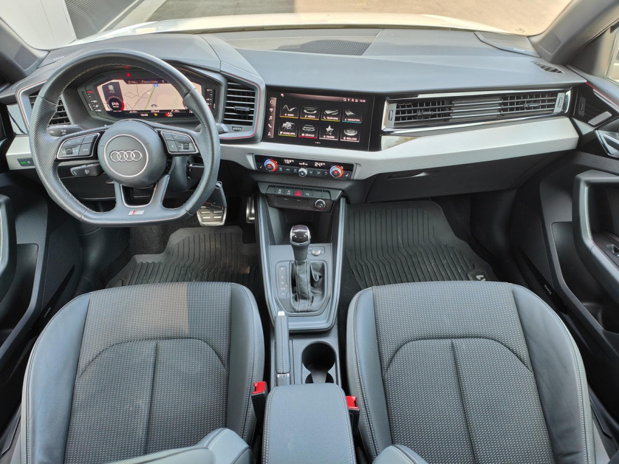 Audi A1 A1 SPORTBACK 30 TFSI S-LINE S-TRONIC CARPLAY ECLAIRAGE AMBIA (2023) - Foto 11