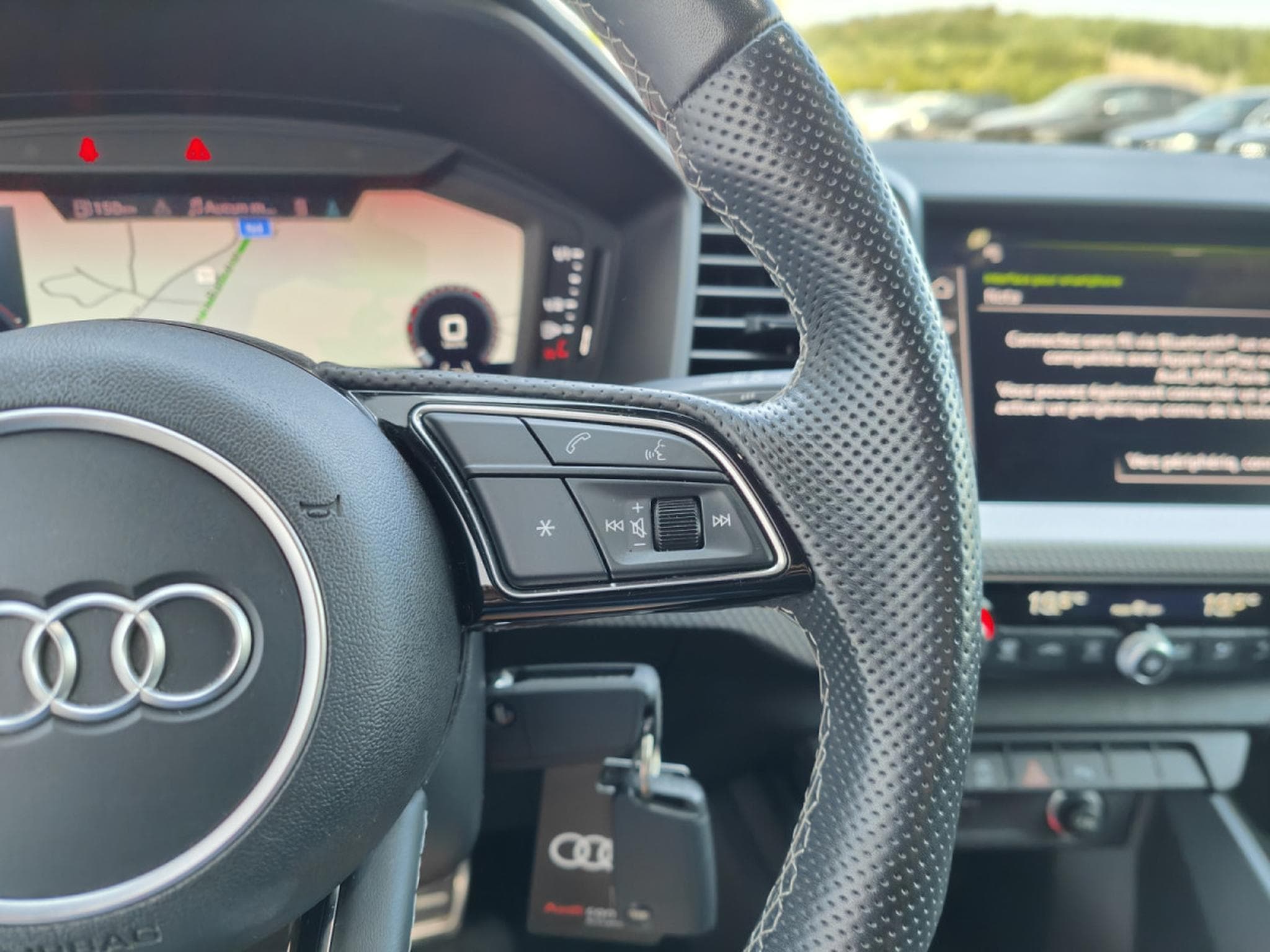Audi A1 A1 SPORTBACK 30 TFSI S-LINE S-TRONIC CARPLAY ECLAIRAGE AMBIA (2023) - Foto 19