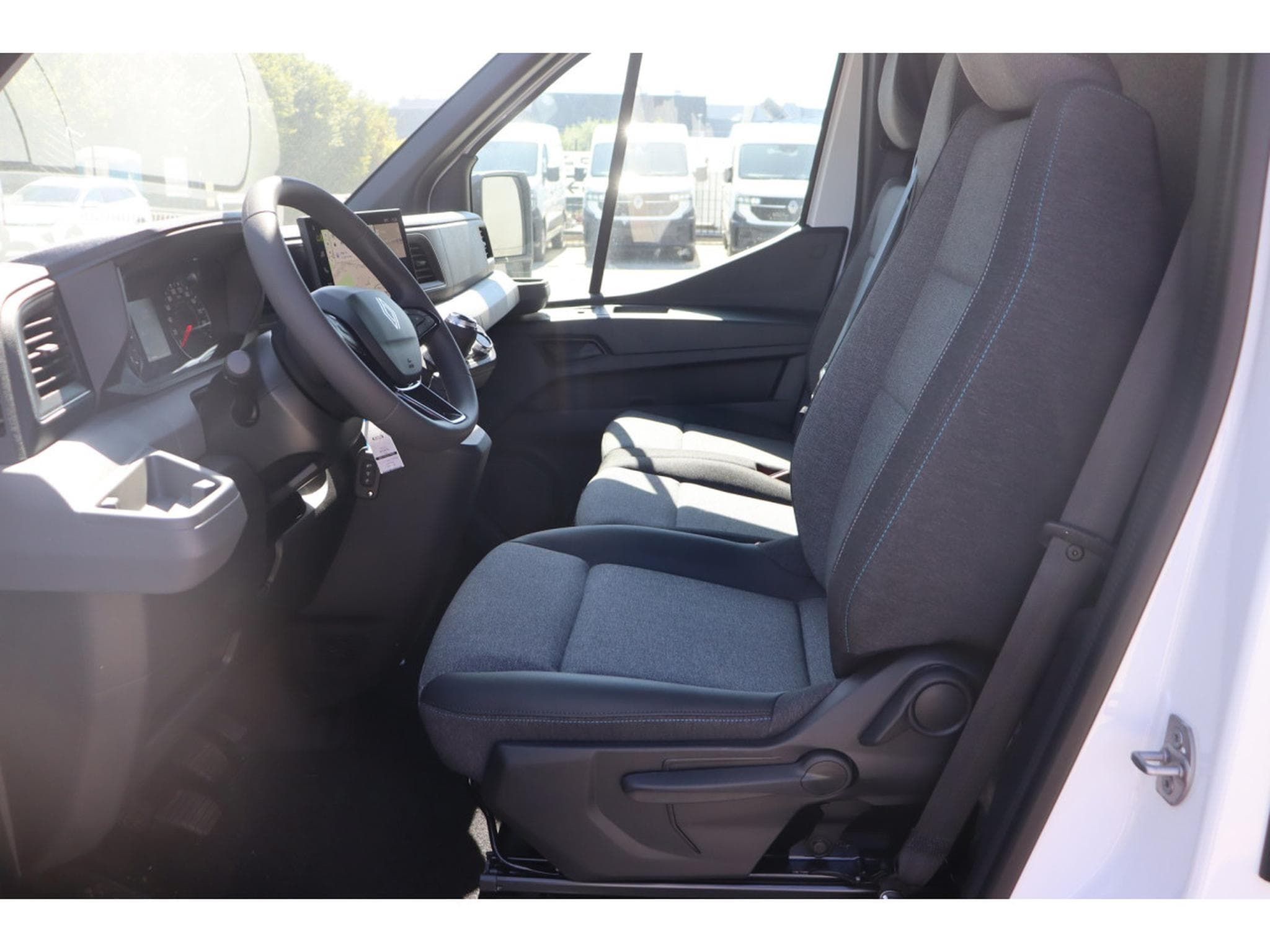 Renault Master 2.0 Dci 150  L3H2 (2025) - Photo 6