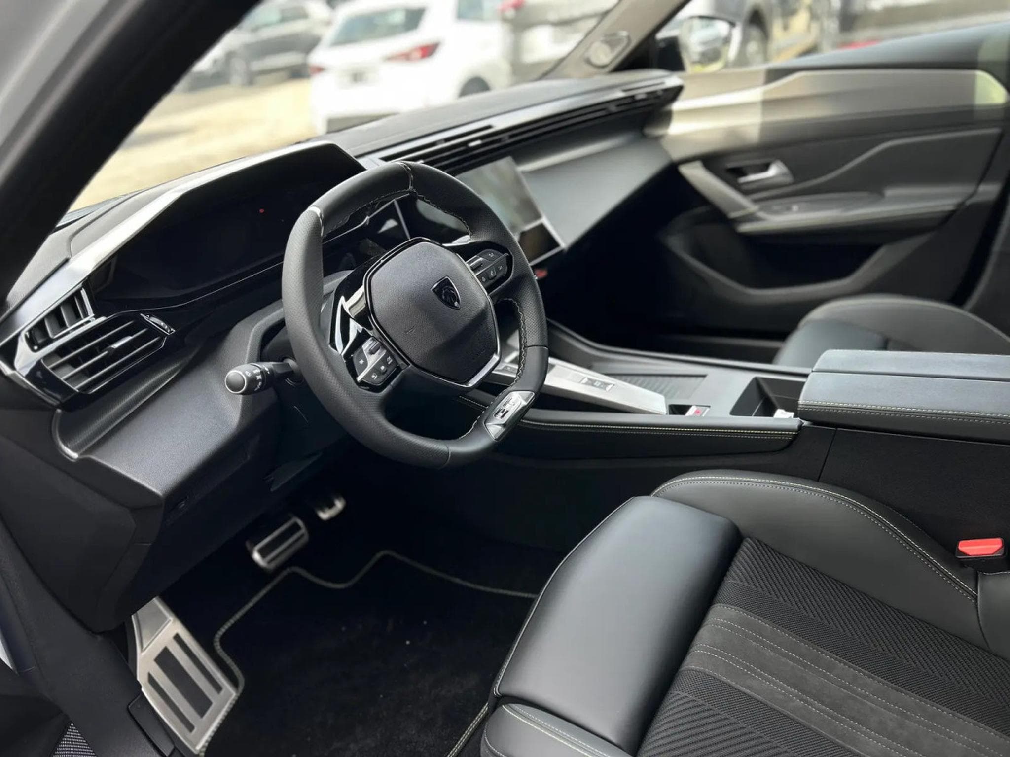 Peugeot 308 1.2 PureTech 145 e-DSC6 GT (2025) - Photo 10