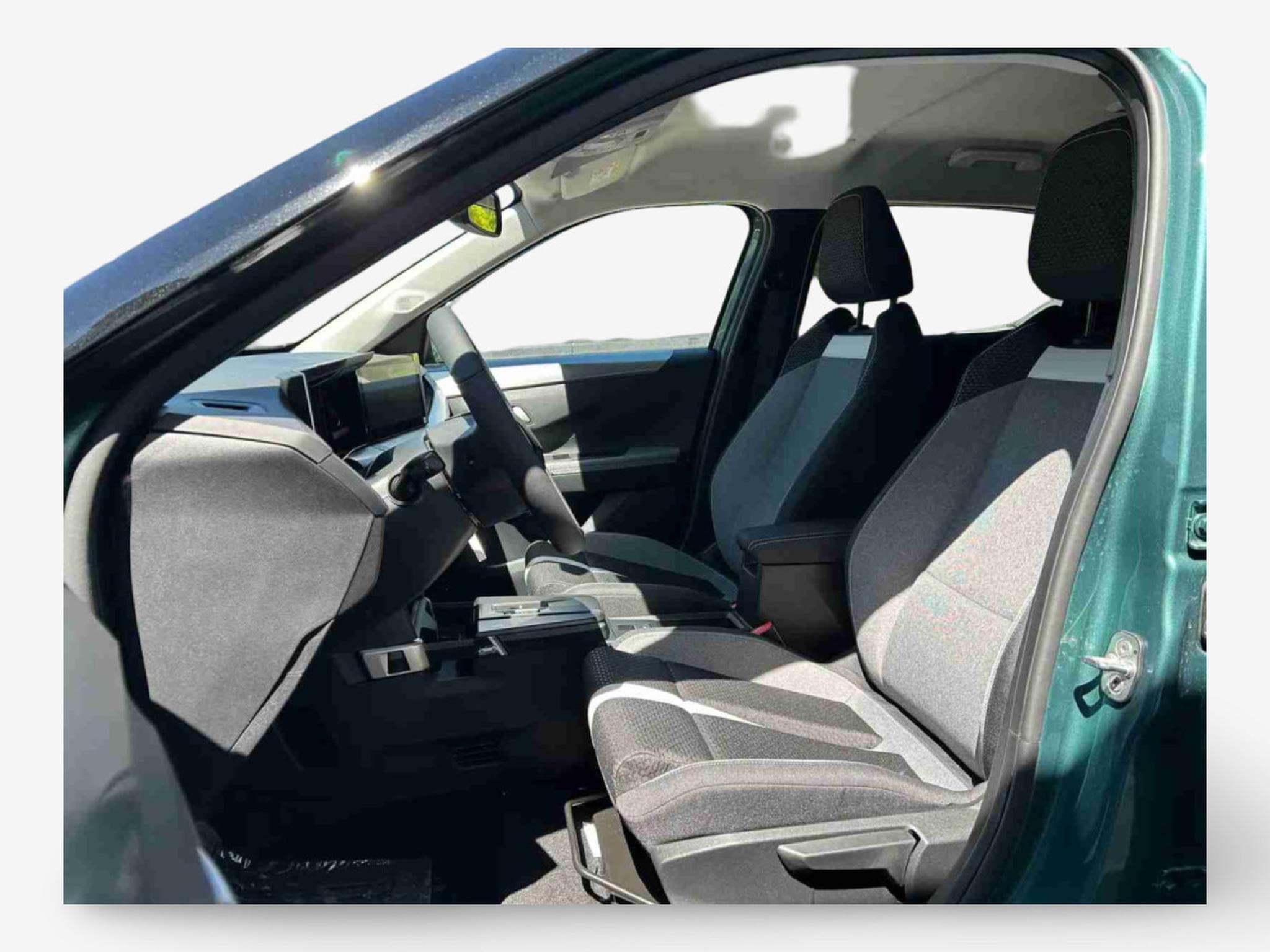 Opel Frontera 1.2 Hybride 145 e-DC6 GS (2026) - Photo 7