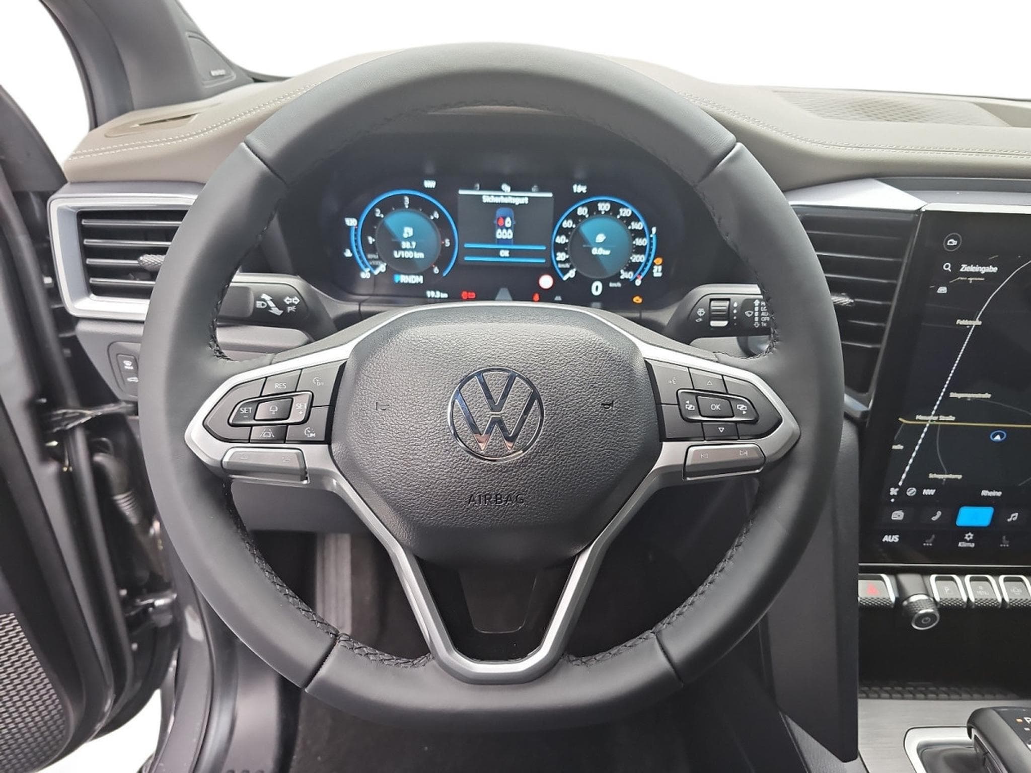 VW Amarok 3.0 TDI AUTO 241 Aventura (2026) - Photo 12