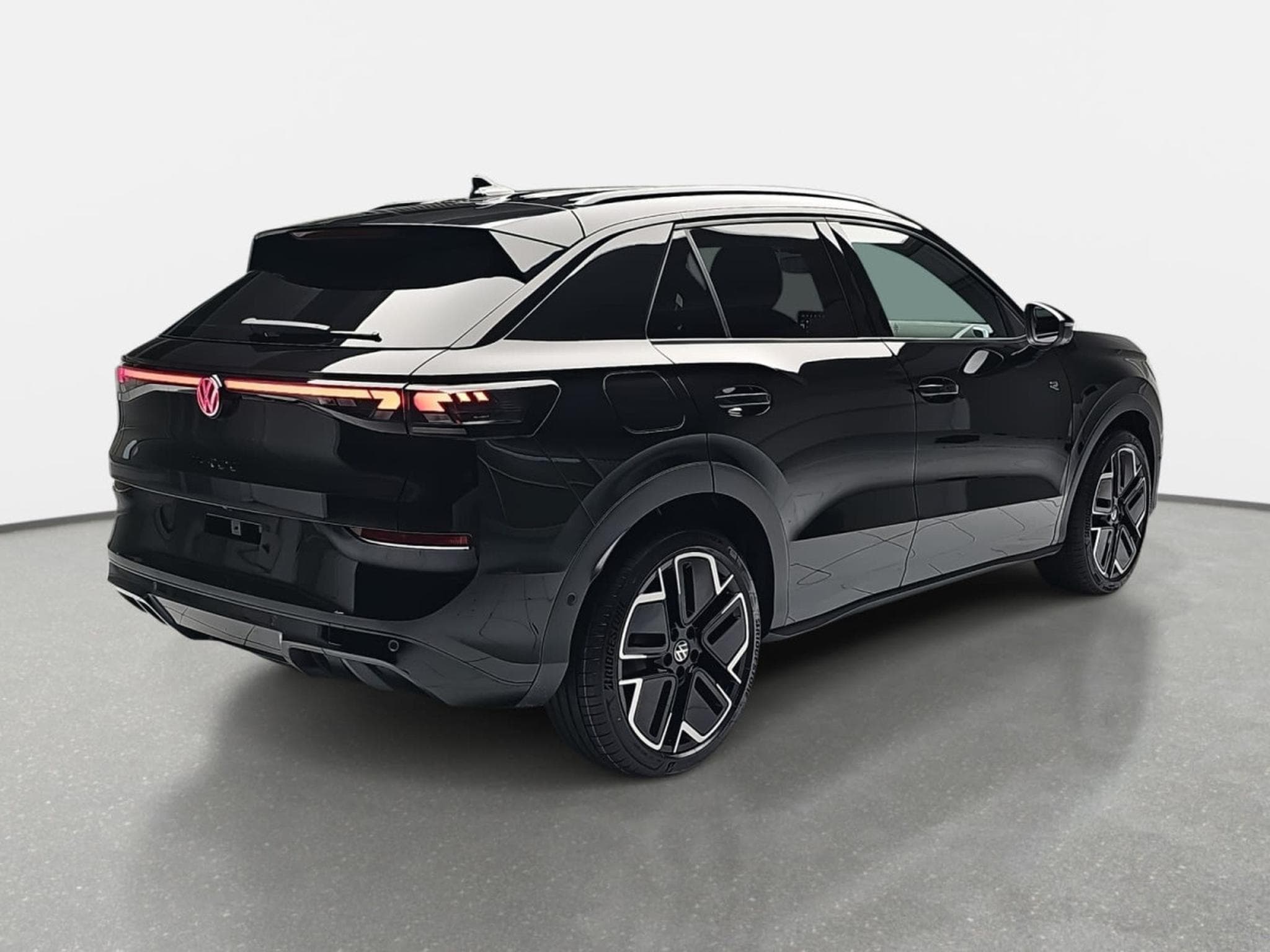 VW T-Roc 1.5 eTSi 150 DSG R-Line (2026) - Photo 5