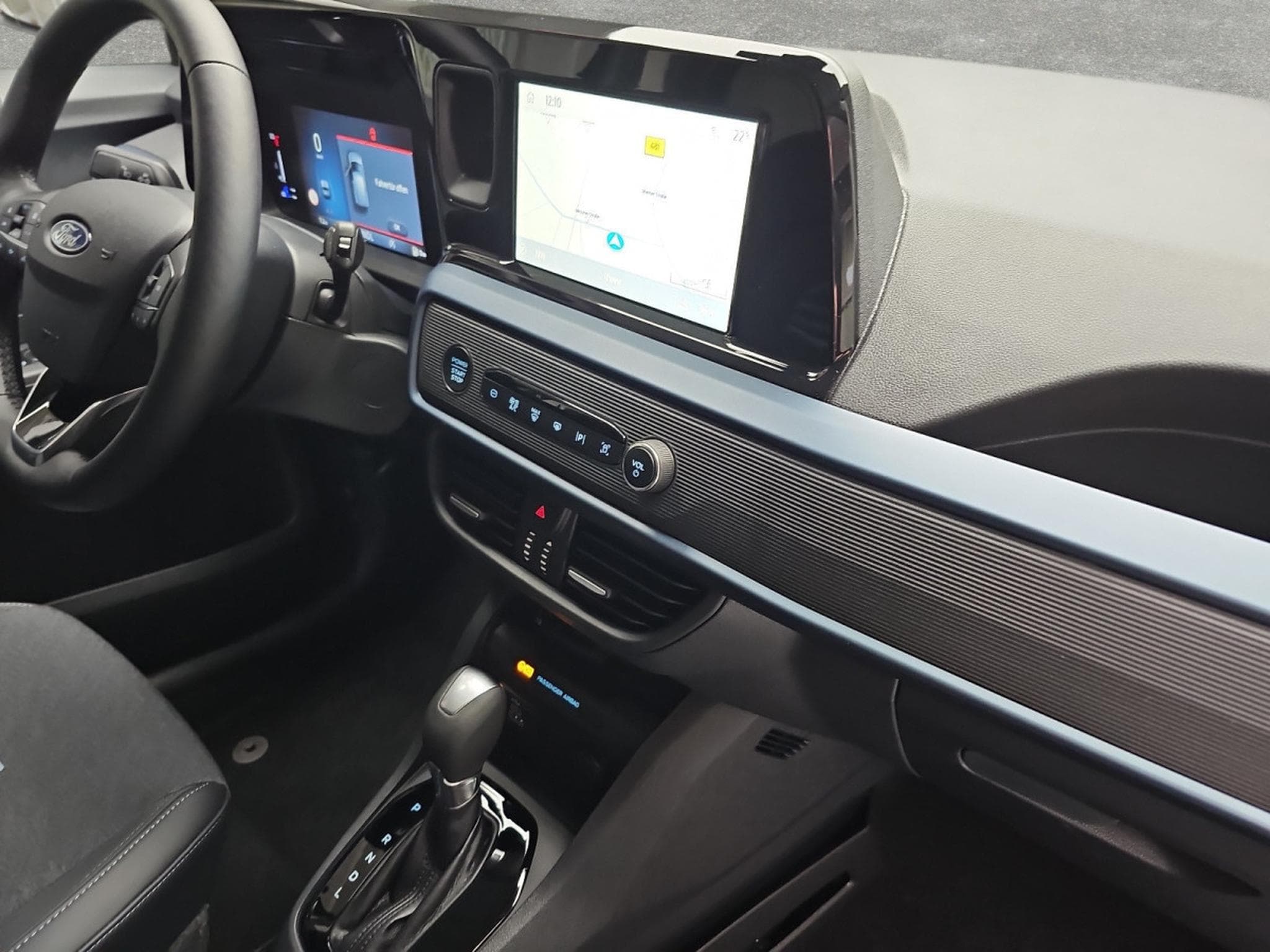 Ford Tourneo 1.0i Ecoboost 126 Active Automatik (2026) - Foto 15