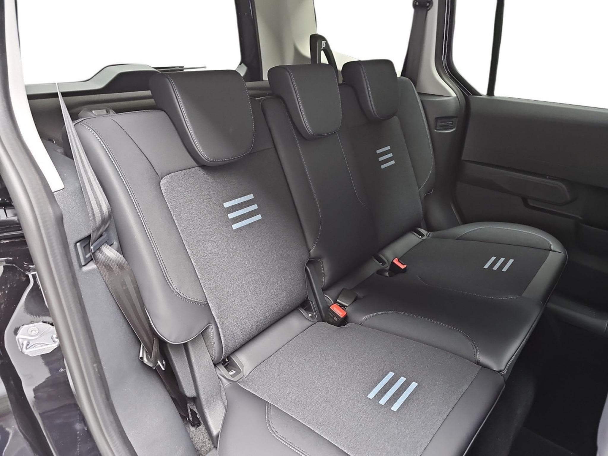 Ford Tourneo 1.0i Ecoboost 126 Active Automatik (2026) - Foto 16