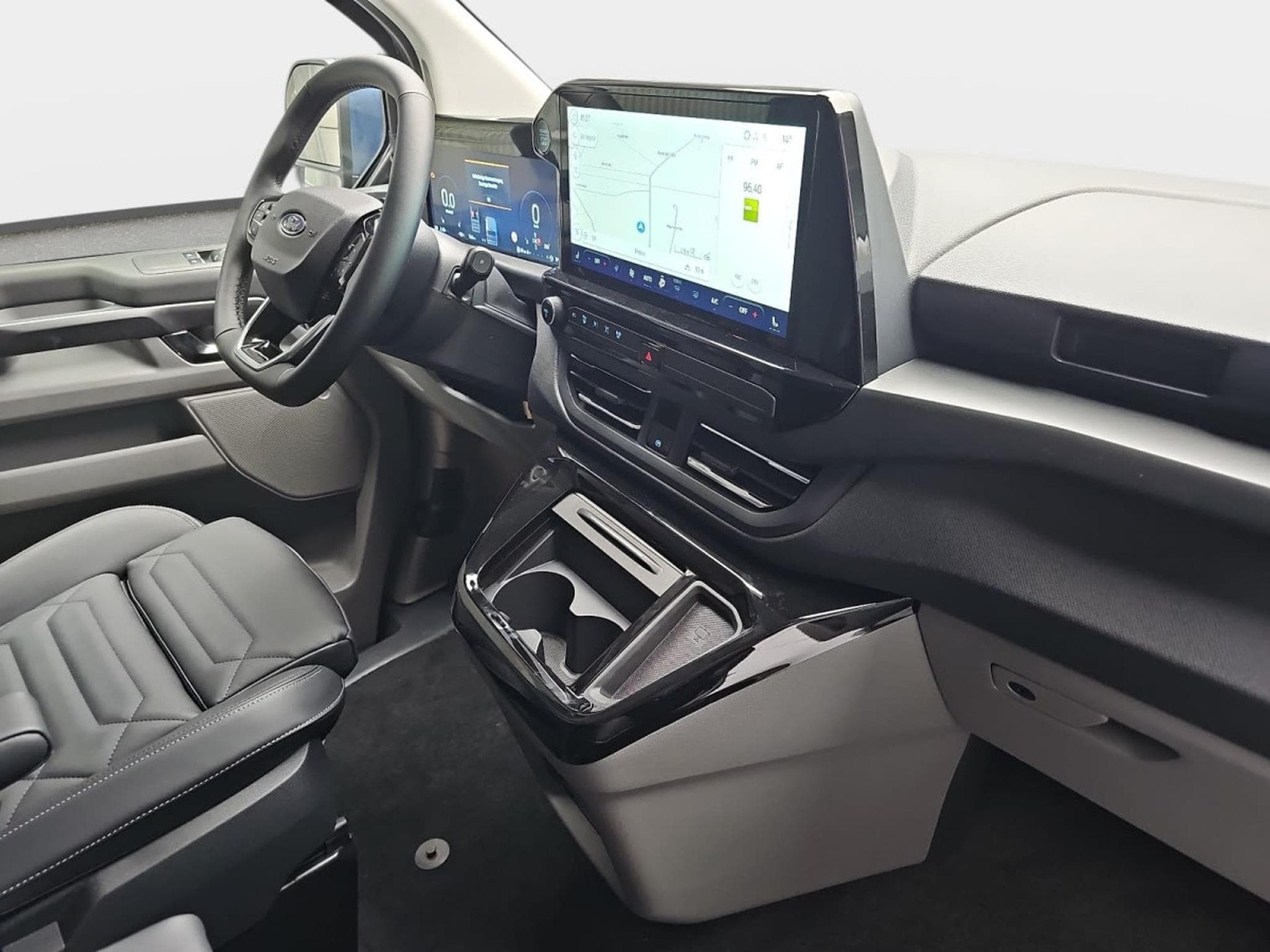 Ford Tourneo 2.0 TDCI ECOBLUE 170 L1 Titanium X (2026) - Foto 14