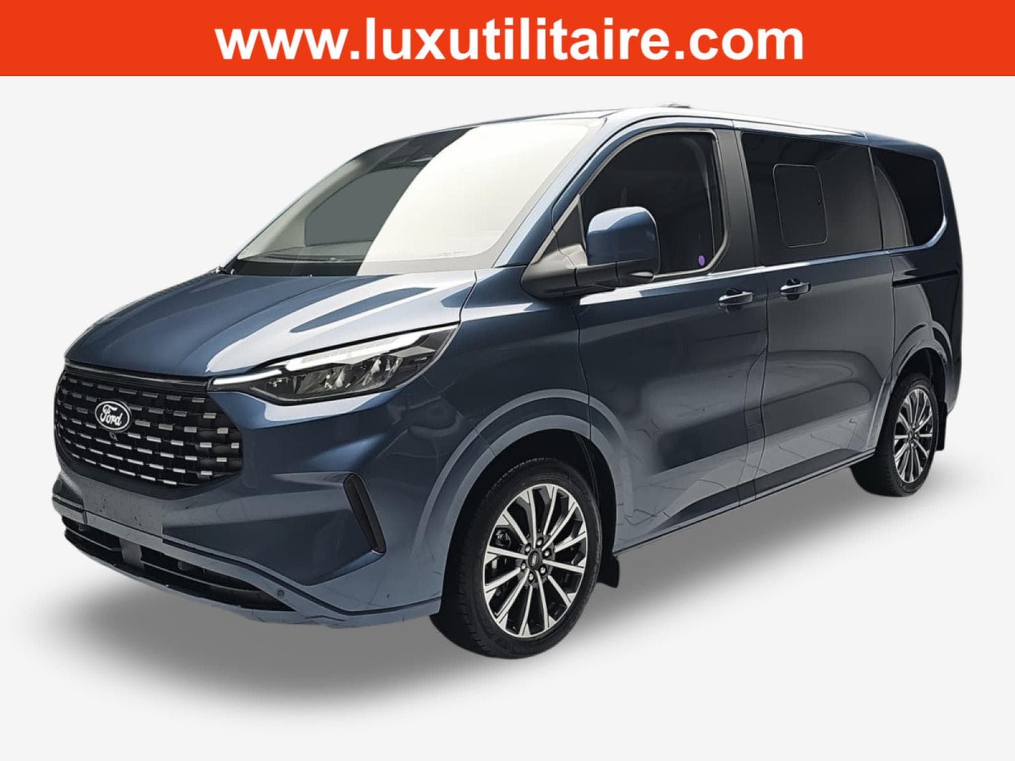 Ford Tourneo 2.0 TDCI ECOBLUE 170 L1 Titanium X (2026) - Foto 2
