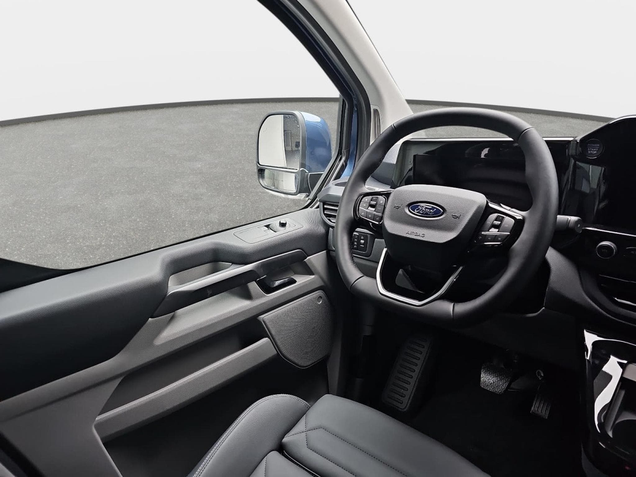 Ford Tourneo 2.0 TDCI ECOBLUE 170 L1 Titanium X (2026) - Foto 8