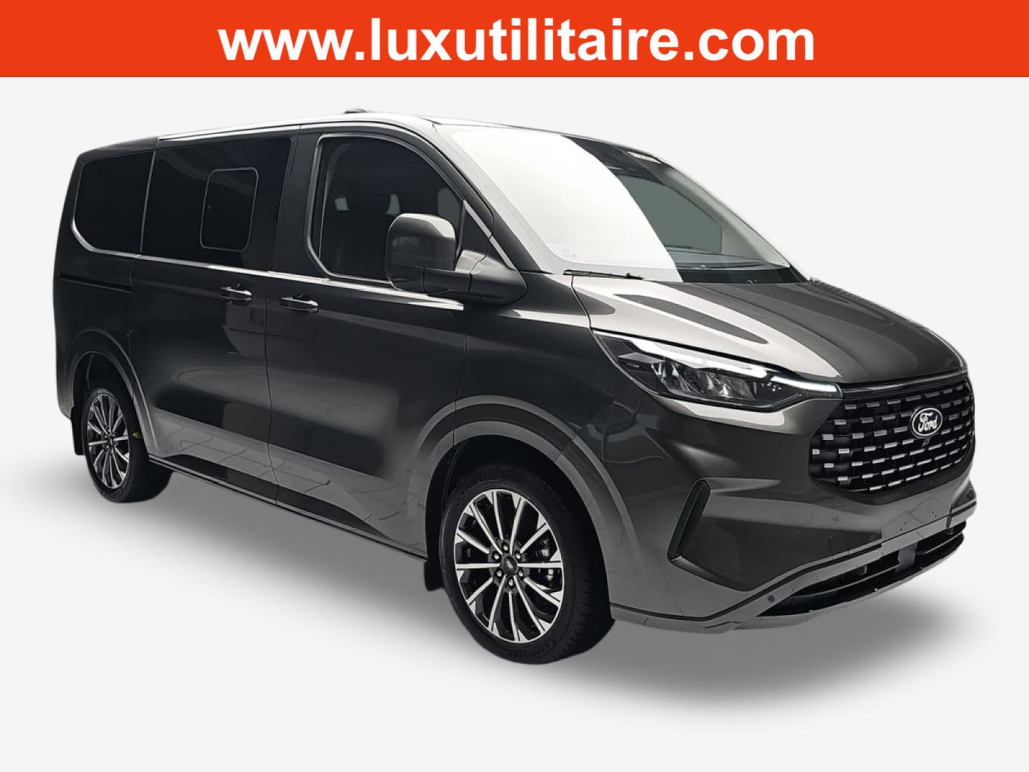 Ford Tourneo 2.0 TDCI ECOBLUE 170 L1 Titanium X (2026) - Foto 1