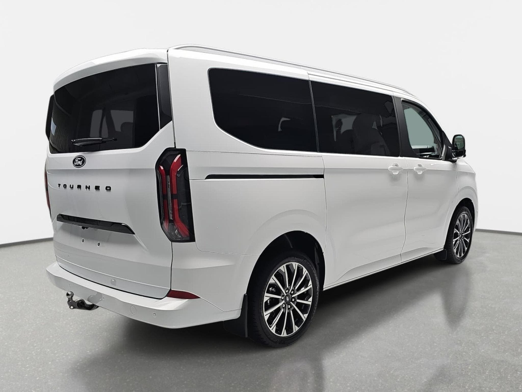 Ford Tourneo 2.0 TDCI ECOBLUE 170 L1 Titanium X (2026) - Foto 3