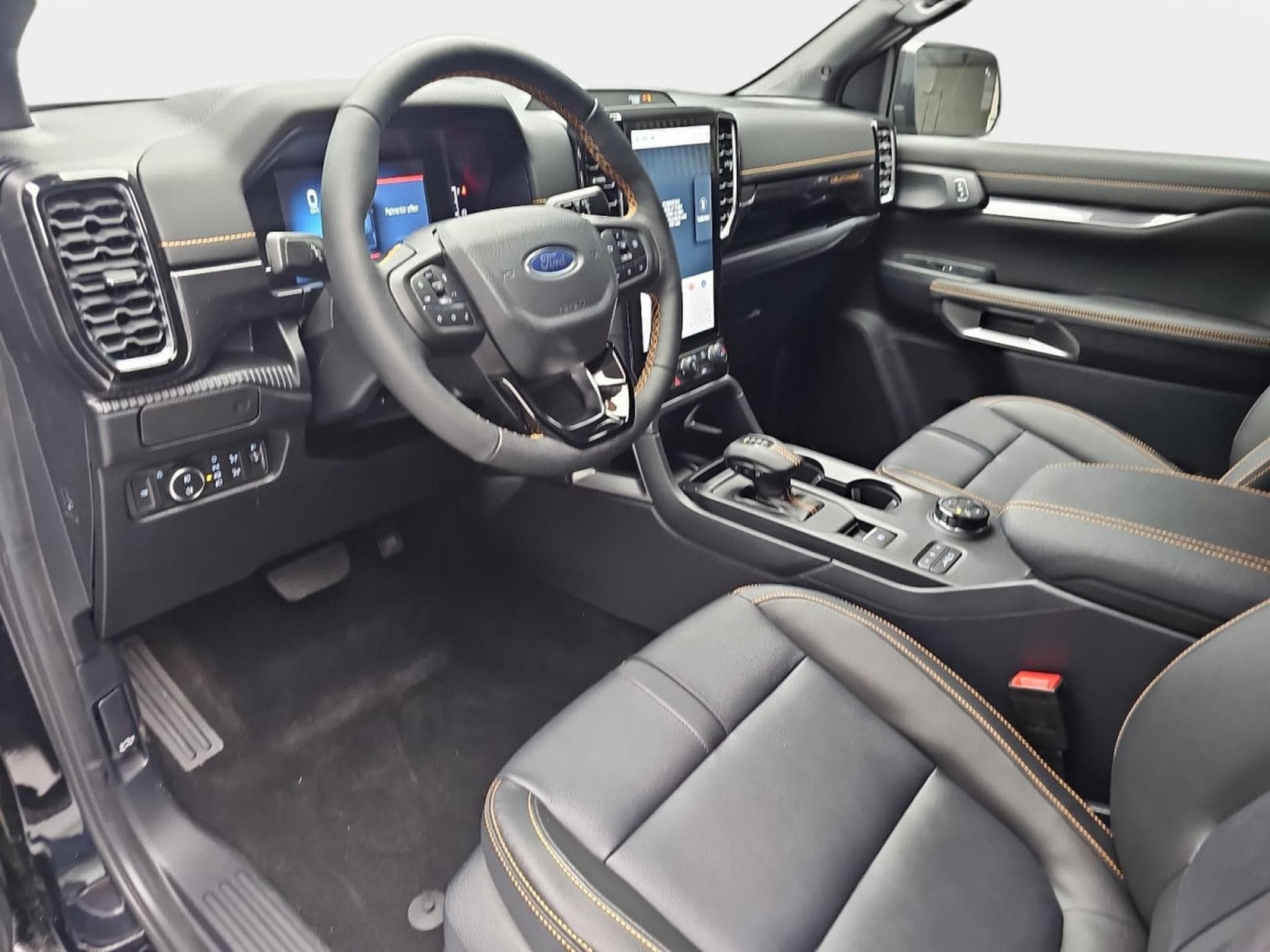 Ford Ranger 3.0 EcoBlue Auto 241 E-4WD Wildtrack (2026) - Foto 17