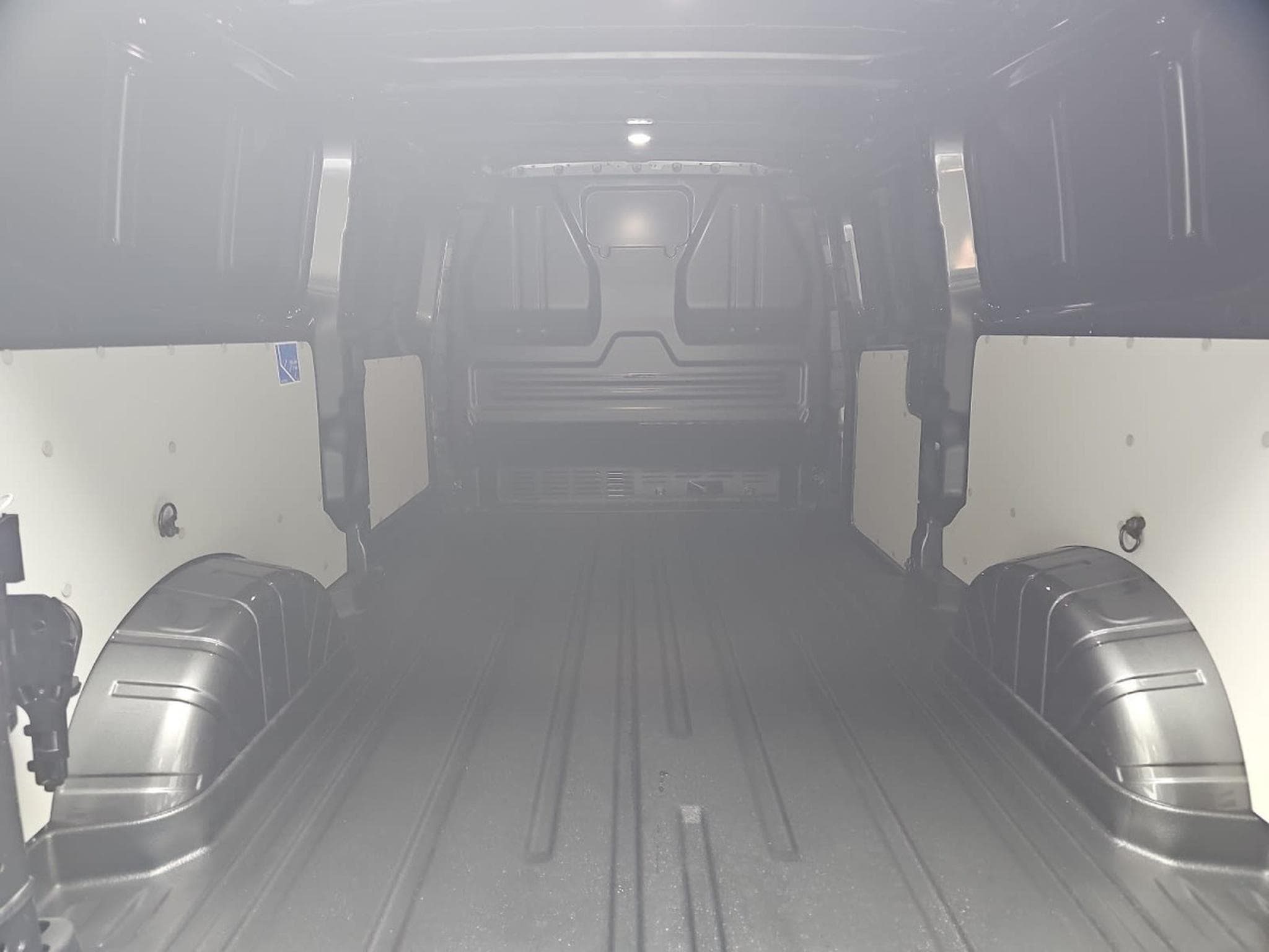VW T6.1 2.0 TDI DSG 170 L2H1 (2026) - Foto 14