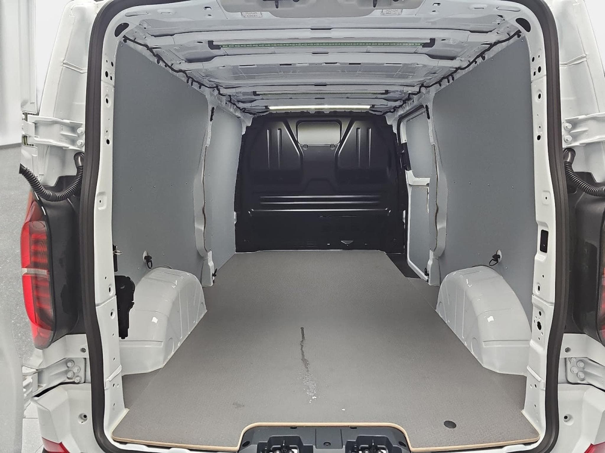VW T6.1 2.0 TDI DSG 170 L2H1 (2025) - Foto 14