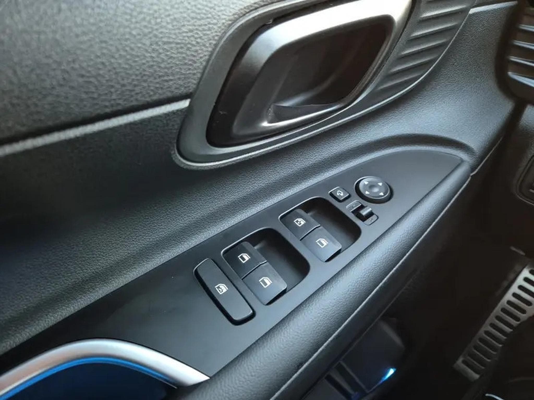 Hyundai Bayon 1.0T-GDI 90 Trend (2026) - Foto 16