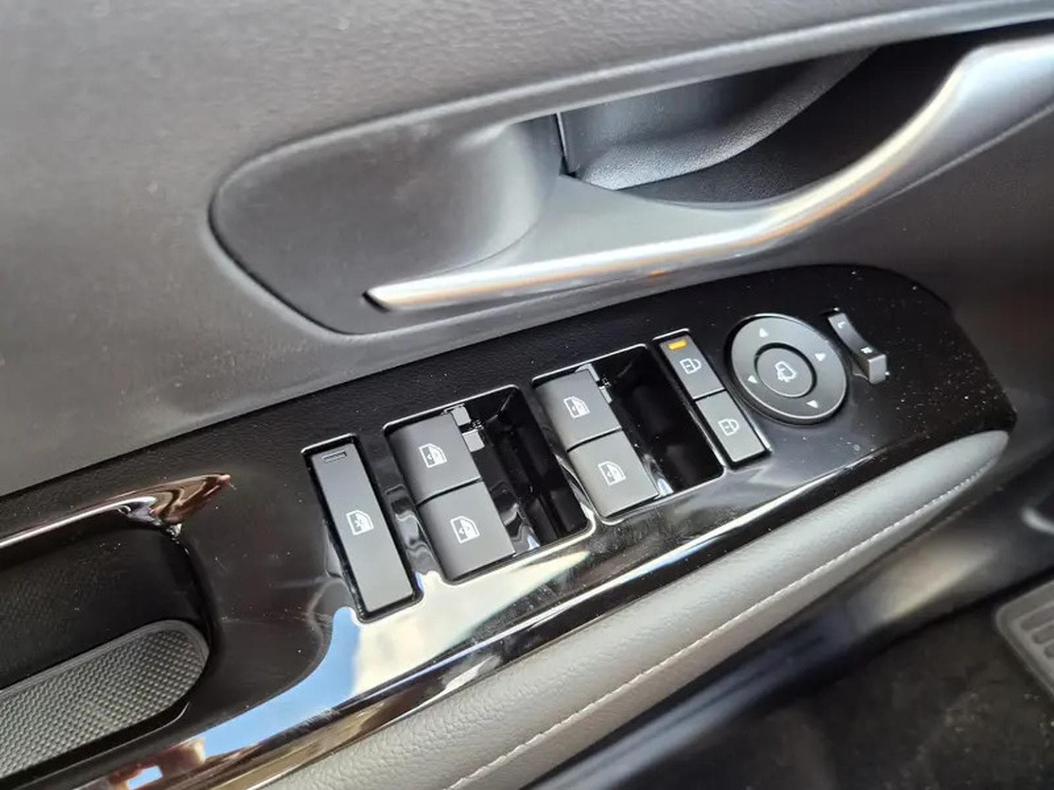 Hyundai Tucson 1.6 T-GDI PHEV 288  AT (2026) - Photo 17
