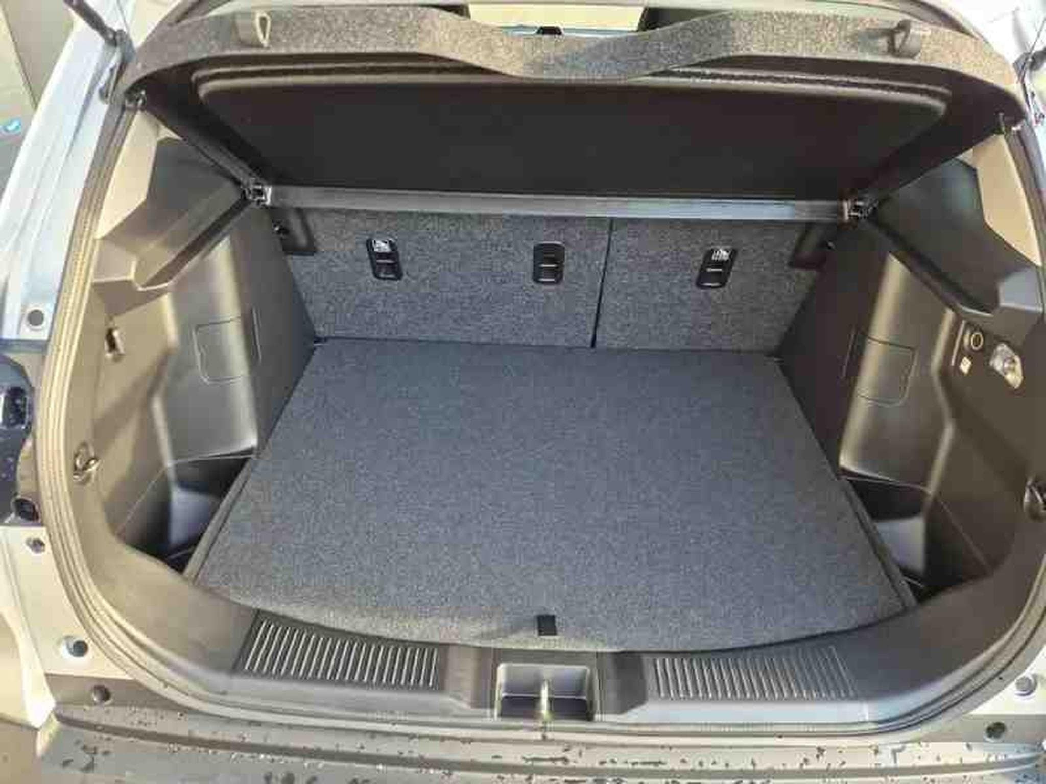 Suzuki S-Cross 1.4 Boosterjet 110 MHEV Comfort Allgrip (2026) - Photo 9