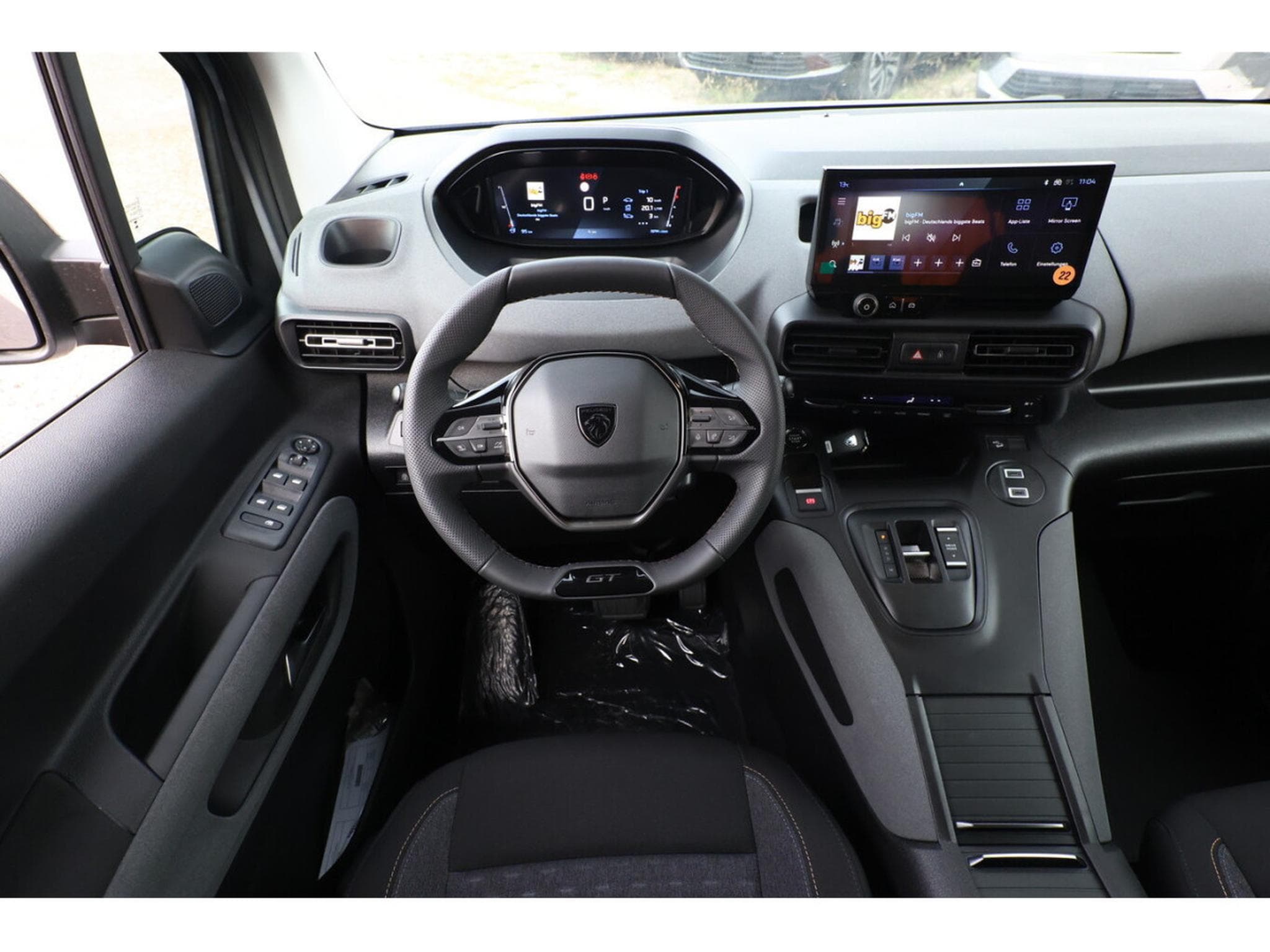 Peugeot Rifter 1.5 BlueHDI 130 EAT8 L1 GT (2026) - Photo 7