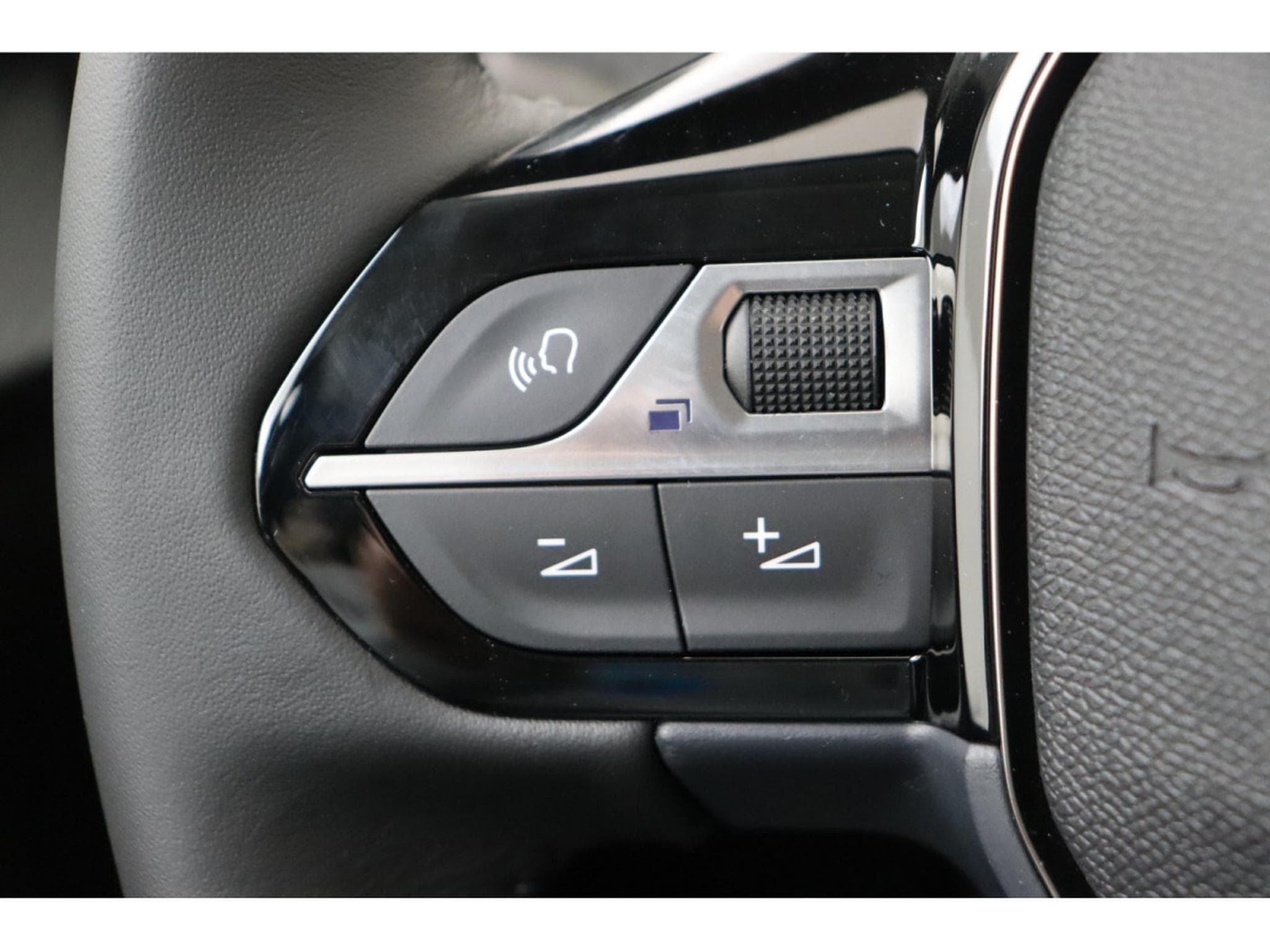 Peugeot 208 1.2 PureTech 100 Envy (2026) - Photo 21