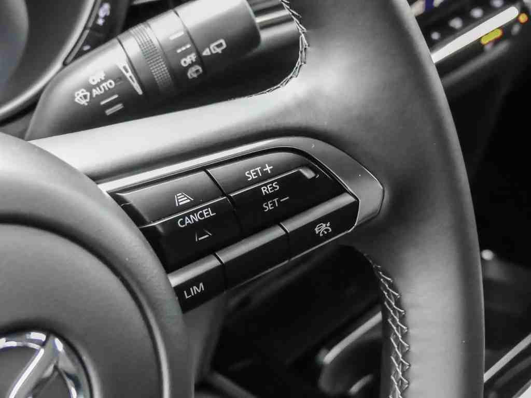 Mazda CX-30 2.5 E-Skyactiv  G 140 Homura (2026) - Photo 11
