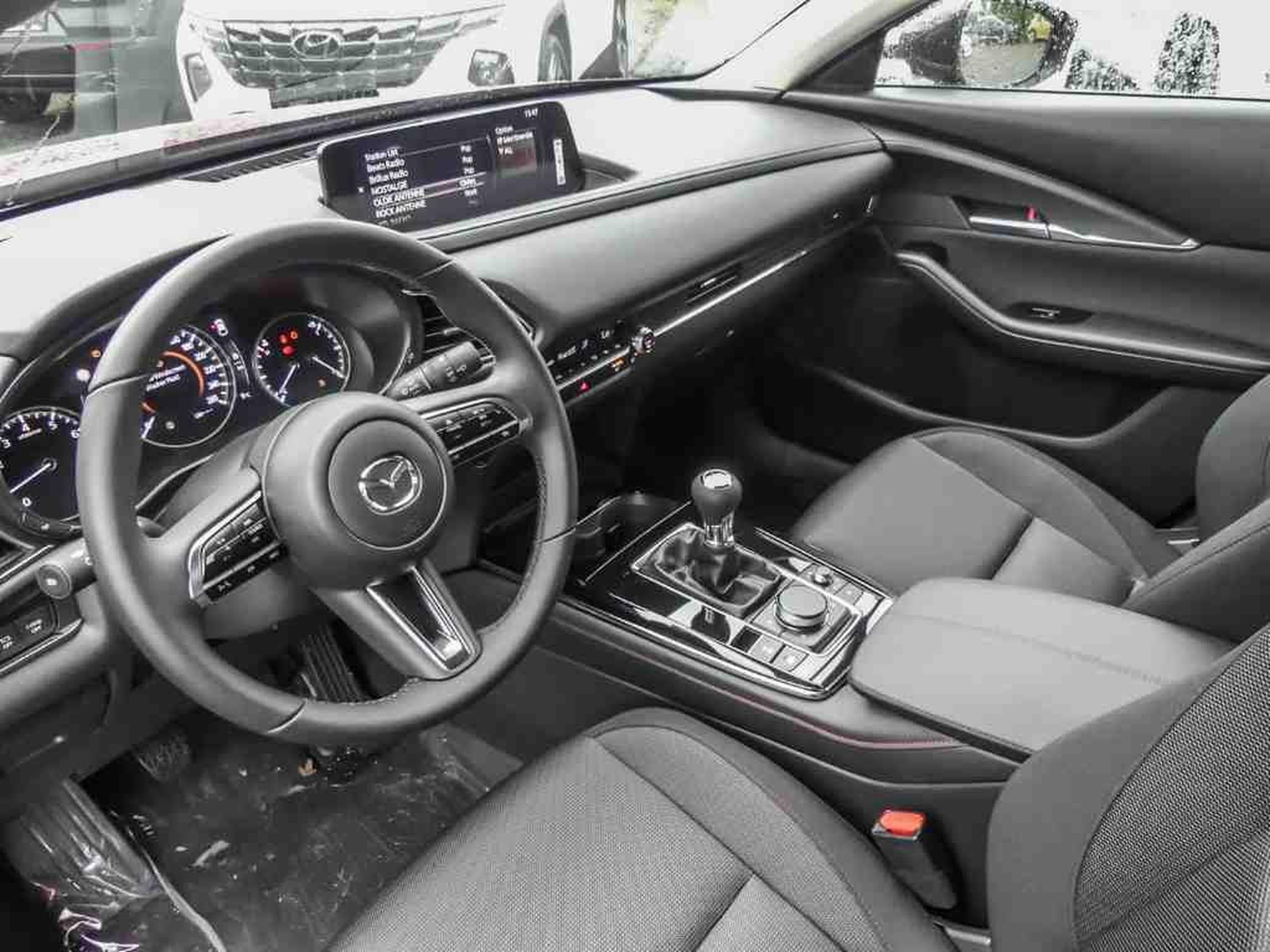Mazda CX-30 2.5 E-Skyactiv  G 140 Homura (2026) - Photo 4