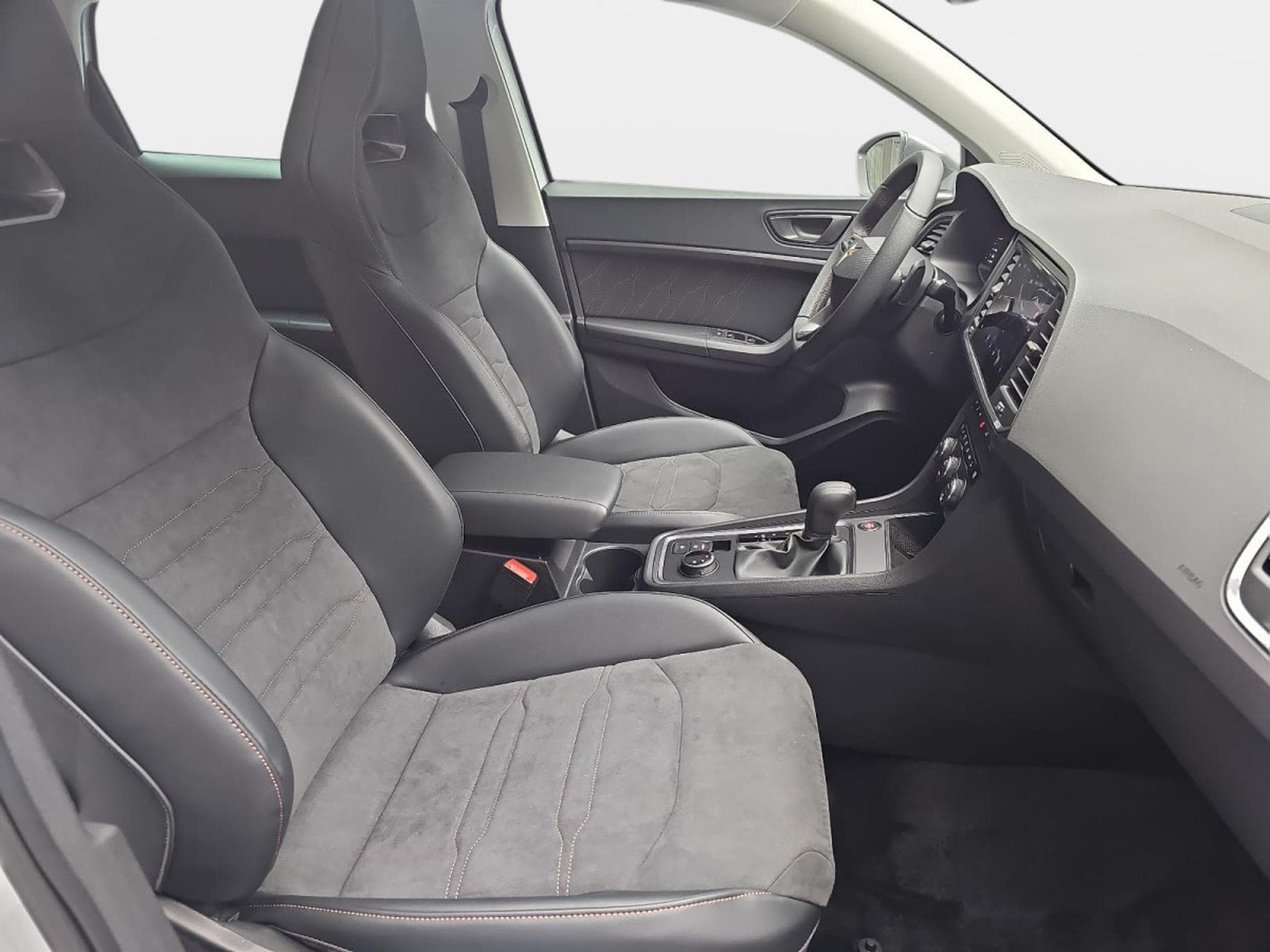 Cupra Ateca 2.0 TSi DSG 190 (2025) - Photo 9