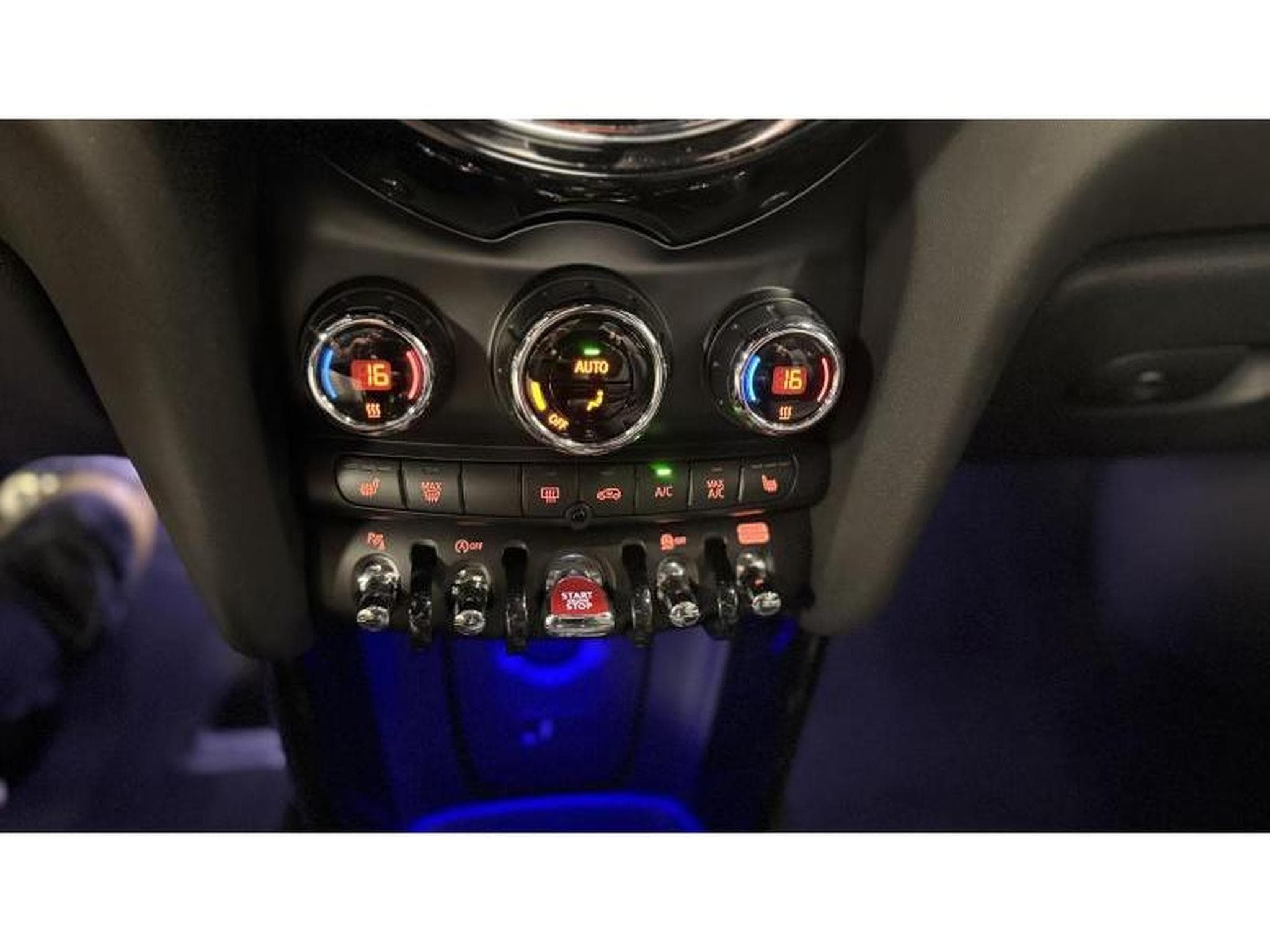 MINI Cooper JCW H&K CHILI (2019) - Photo 13