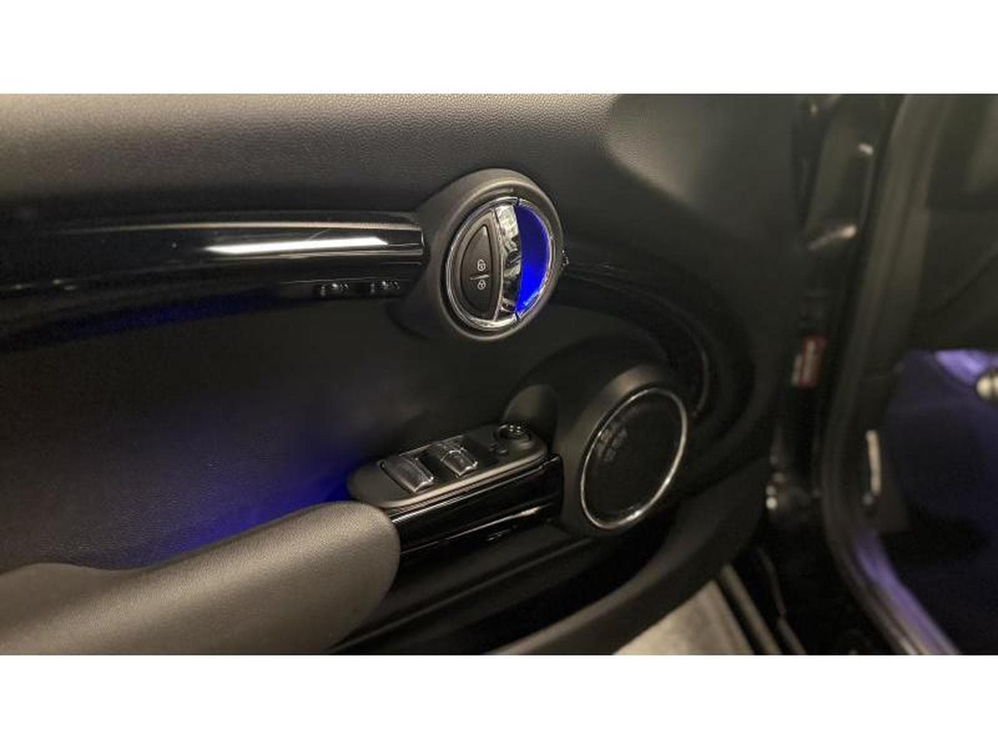 MINI Cooper JCW H&K CHILI (2019) - Photo 5