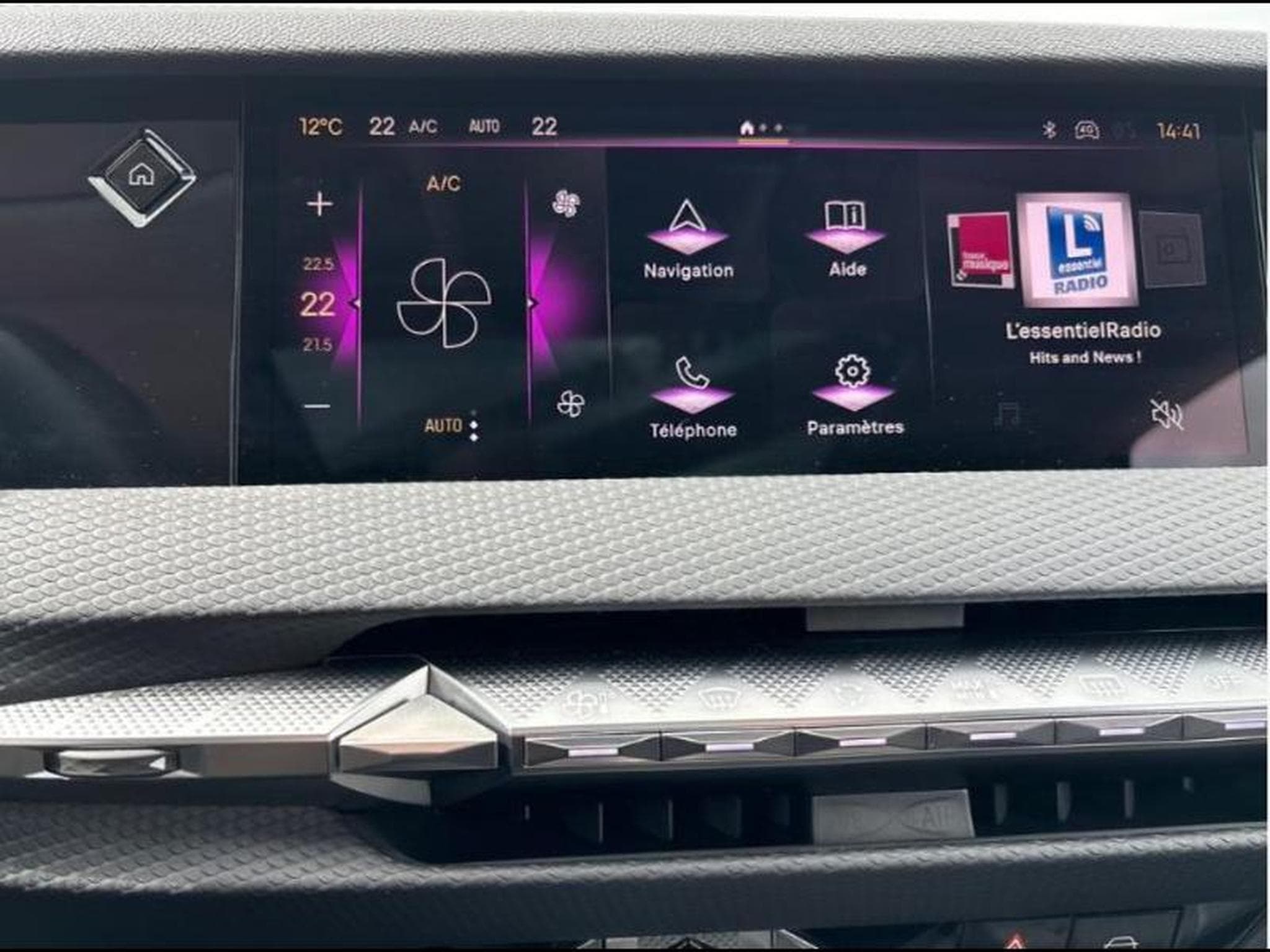 DS Automobiles DS4 E-TENSE 225ch Rivoli (2023) - Photo 8