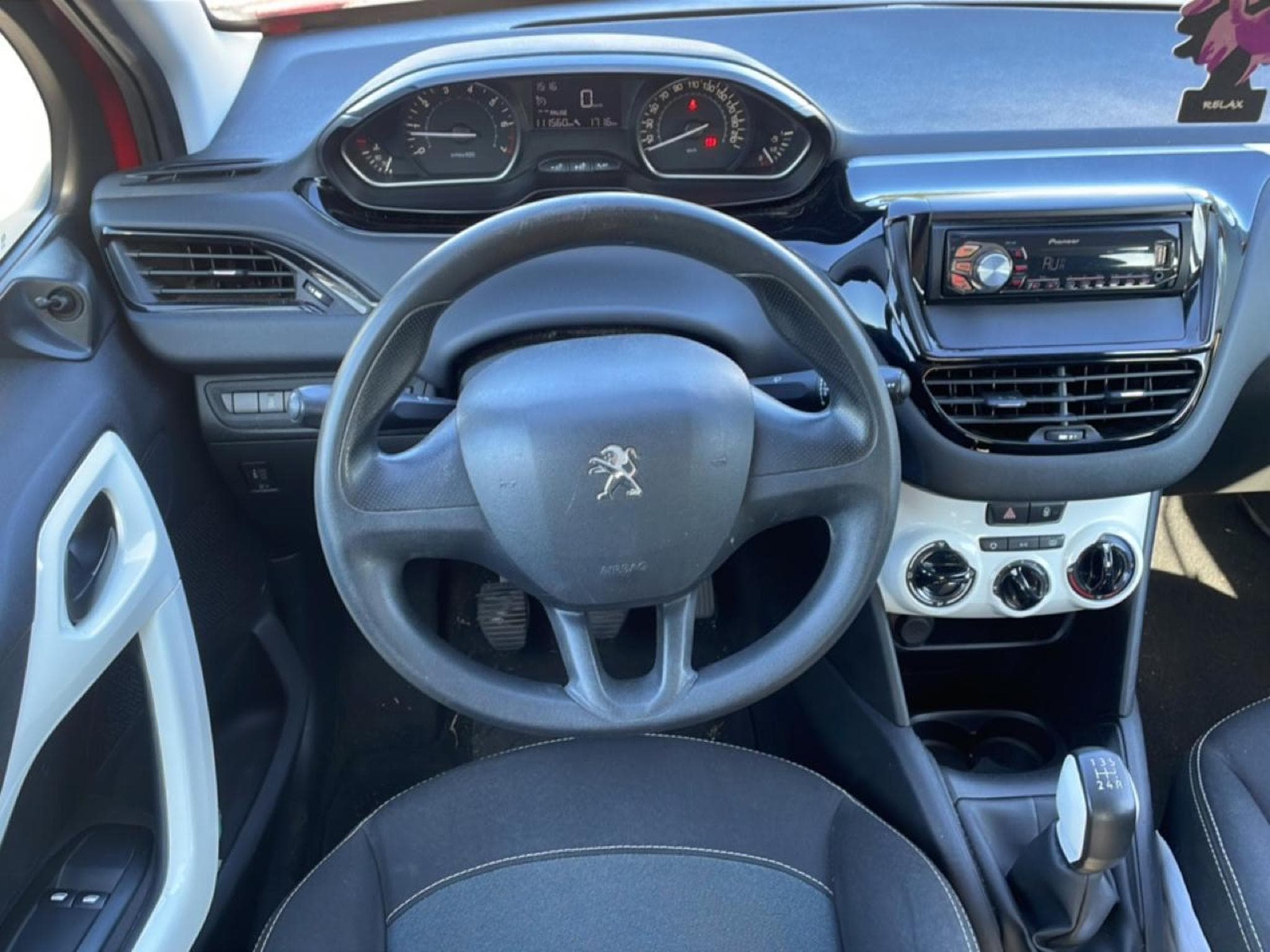 Peugeot 208 1.0 PURETECH LIKE 5P (2015) - Photo 10
