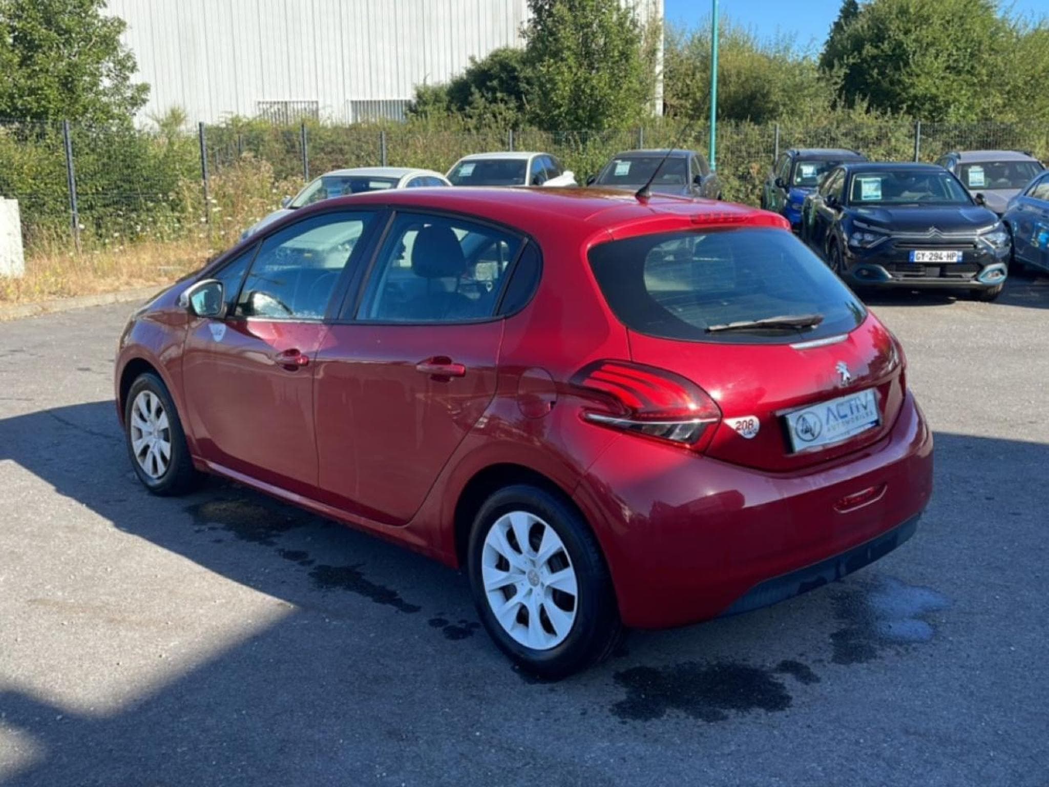 Peugeot 208 1.0 PURETECH LIKE 5P (2015) - Photo 7