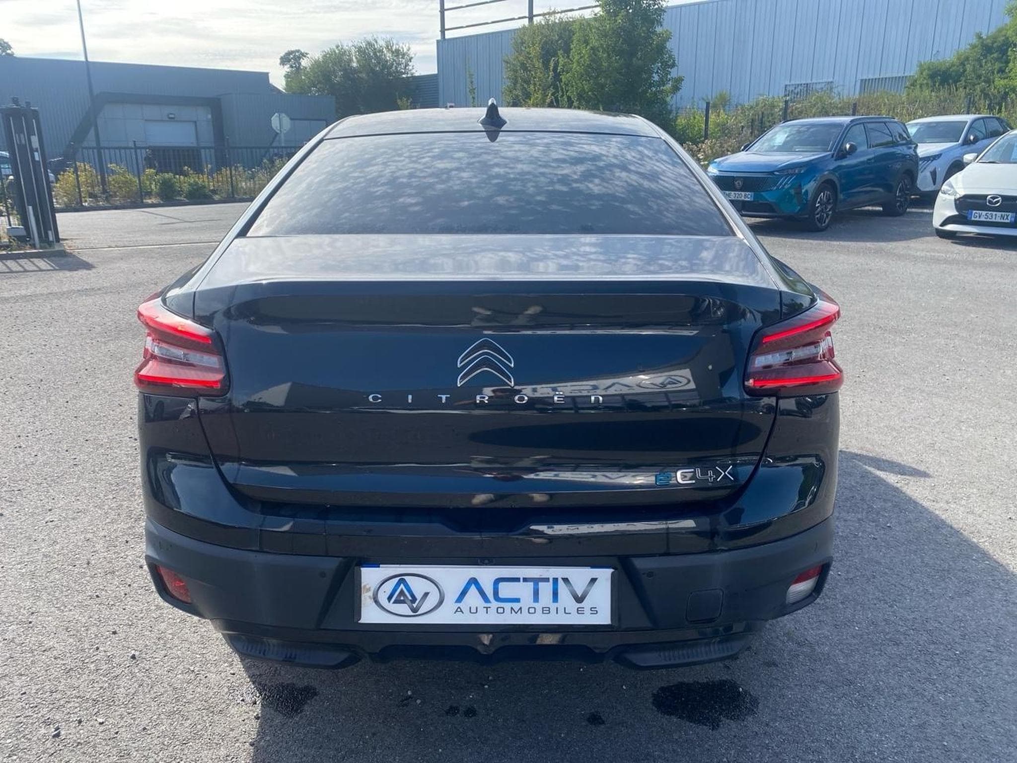 Citroen C4 X MOTEUR ELECTRIQUE 136 (100 KW) SHINE AUTOMATIQUE (2023) - Photo 6