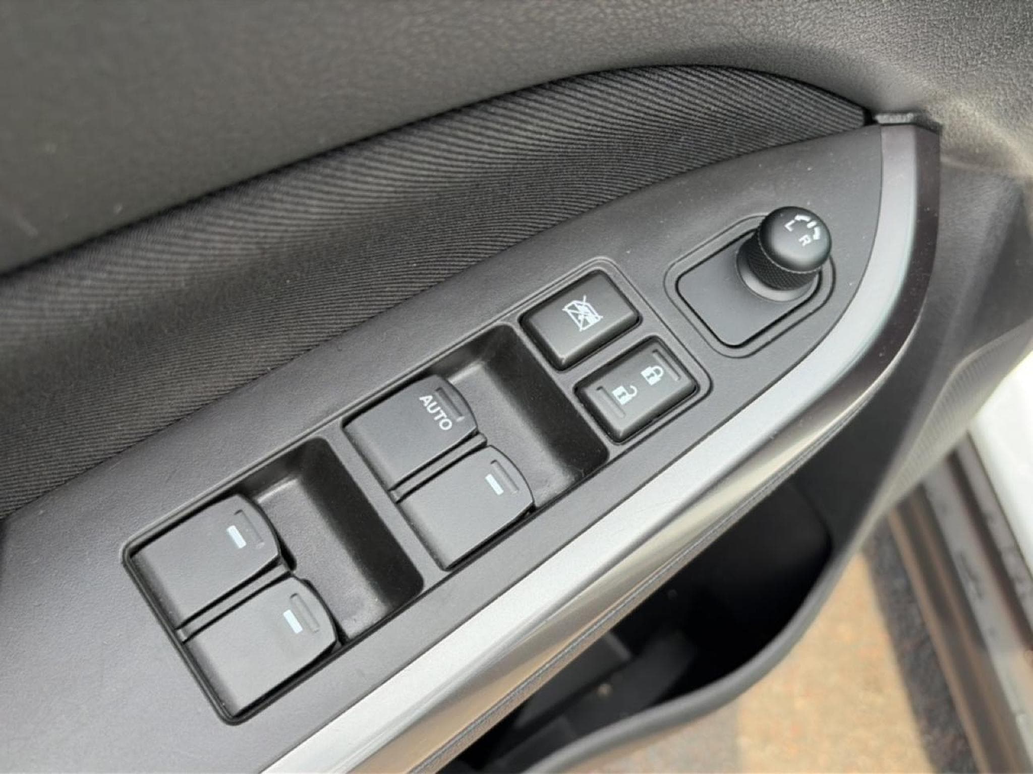 Suzuki VITARA 1.0 BOOSTERJET 111 PRIVILEGE AUTO (2019) - Photo 10