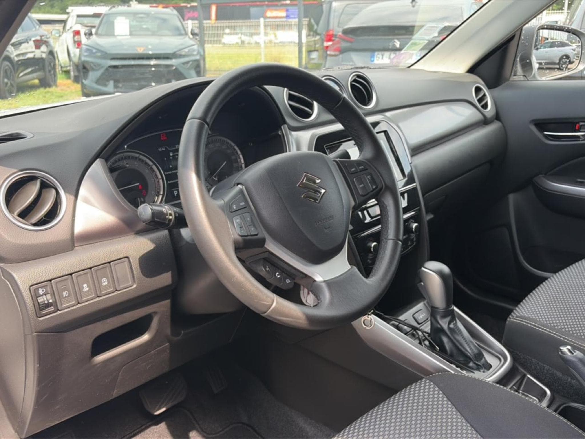Suzuki VITARA 1.0 BOOSTERJET 111 PRIVILEGE AUTO (2019) - Photo 12