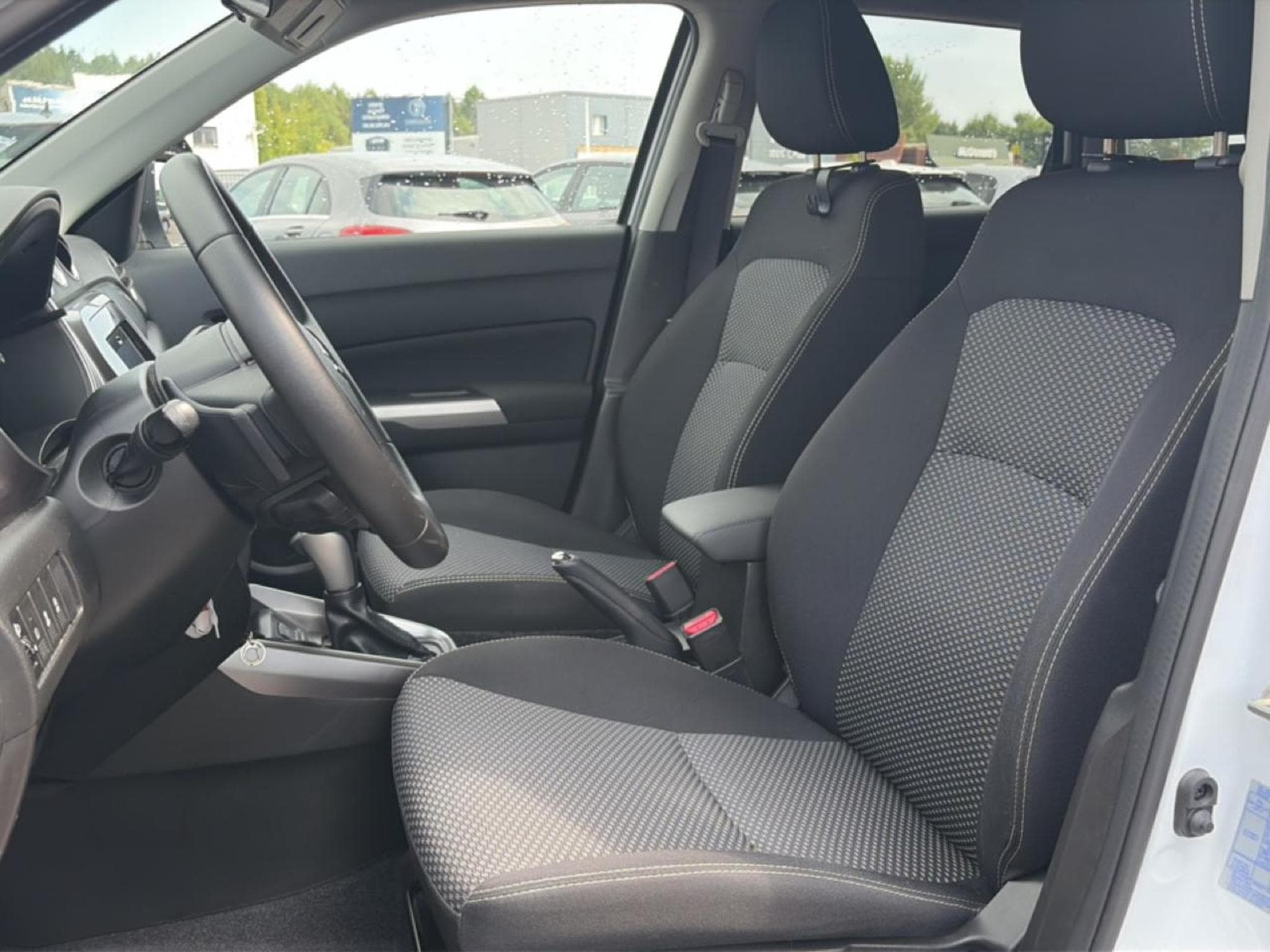 Suzuki VITARA 1.0 BOOSTERJET 111 PRIVILEGE AUTO (2019) - Photo 13