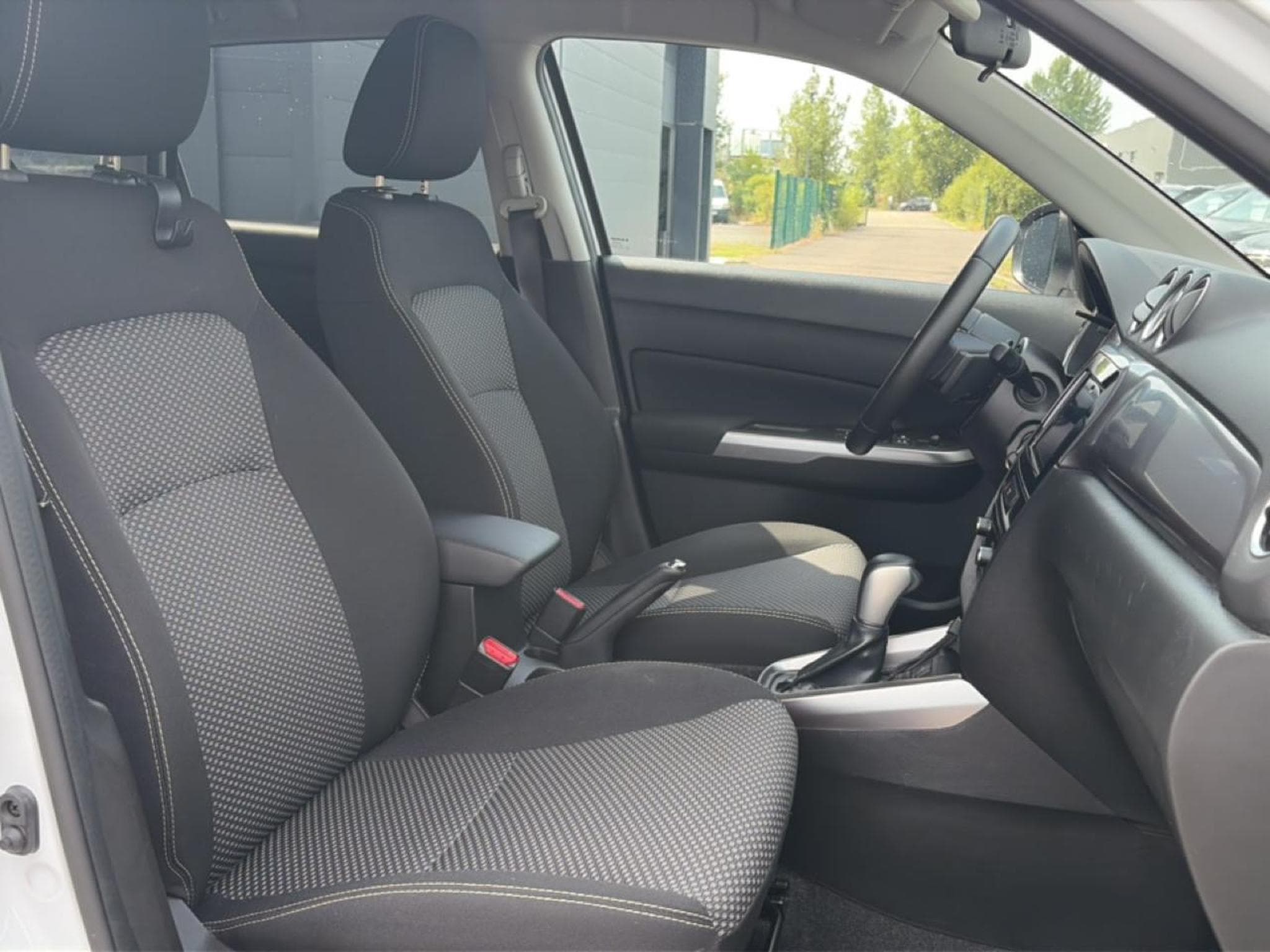 Suzuki VITARA 1.0 BOOSTERJET 111 PRIVILEGE AUTO (2019) - Photo 16