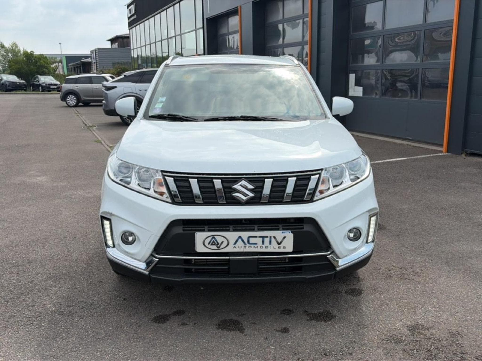 Suzuki VITARA 1.0 BOOSTERJET 111 PRIVILEGE AUTO (2019) - Photo 2