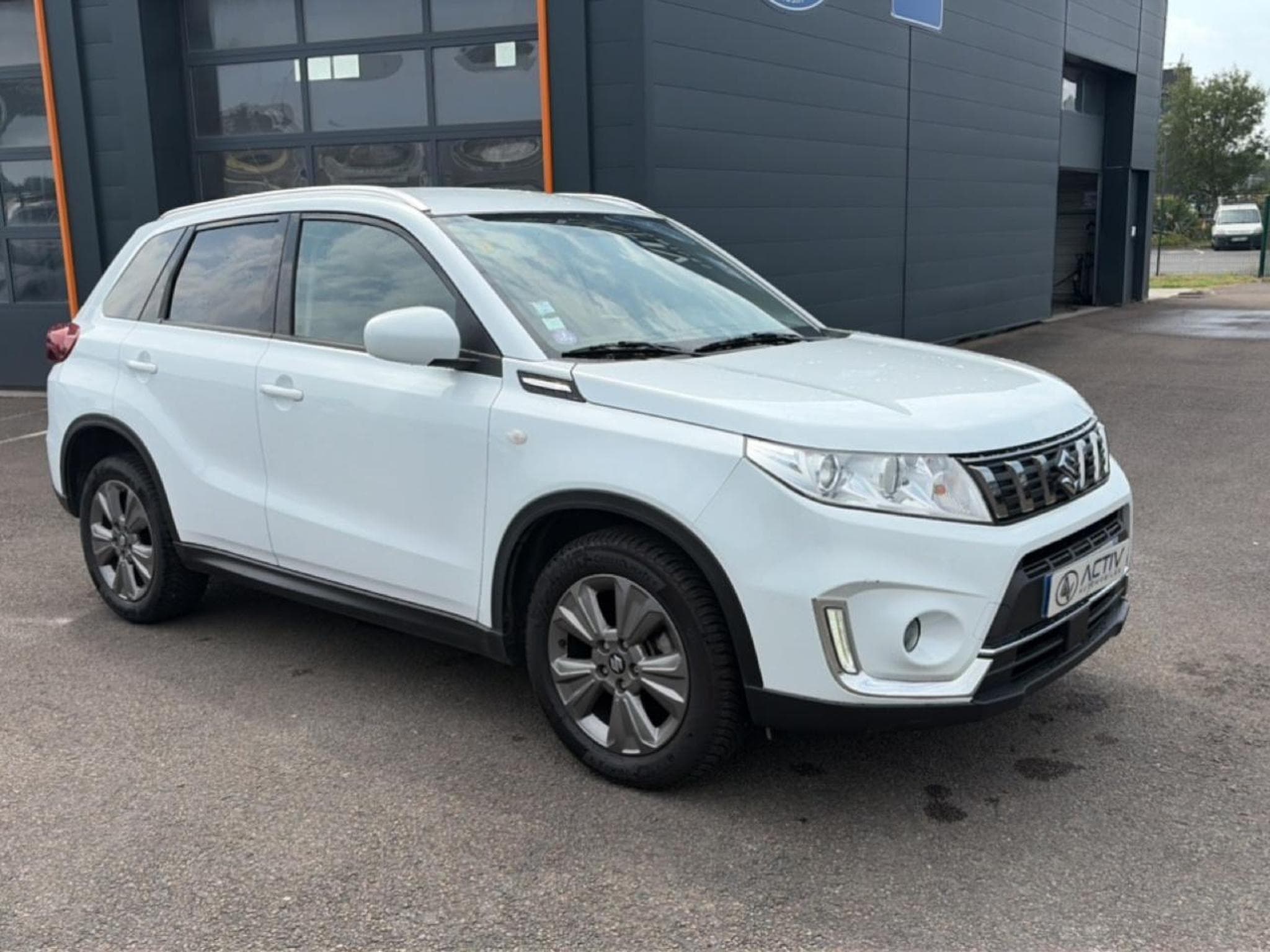 Suzuki VITARA 1.0 BOOSTERJET 111 PRIVILEGE AUTO (2019) - Photo 3