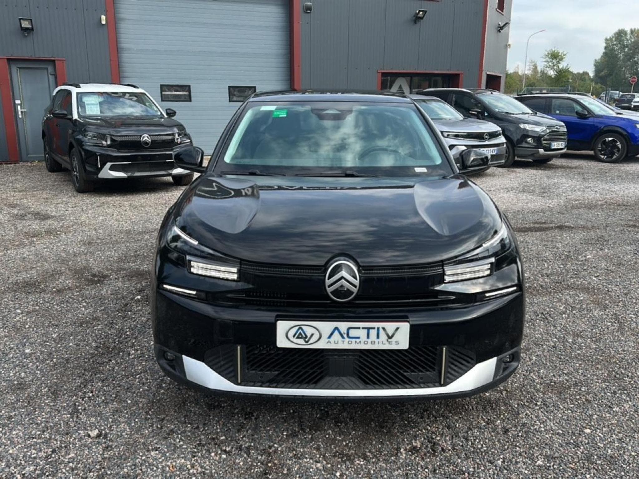 Citroen C4 X 1.2 HYBRIDE 145 MAX E-DCS6 (2025) - Photo 2