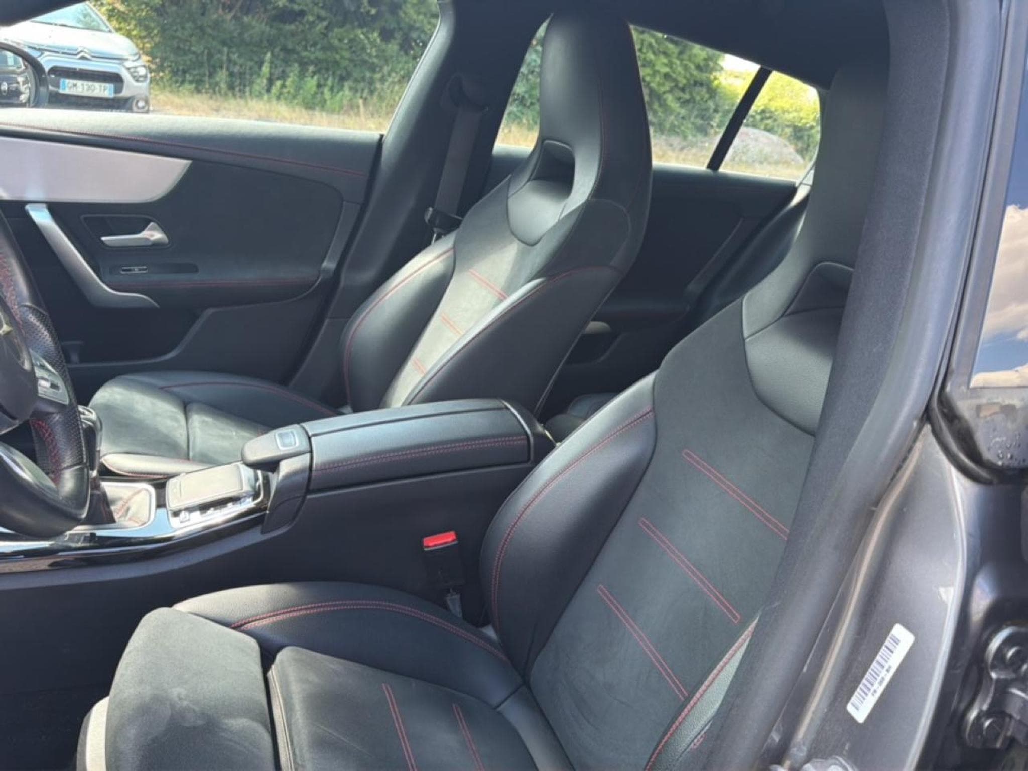 Mercedes CLA SHOOTING BRAKE 180 D 116 AMG LINE (2020) - Photo 12