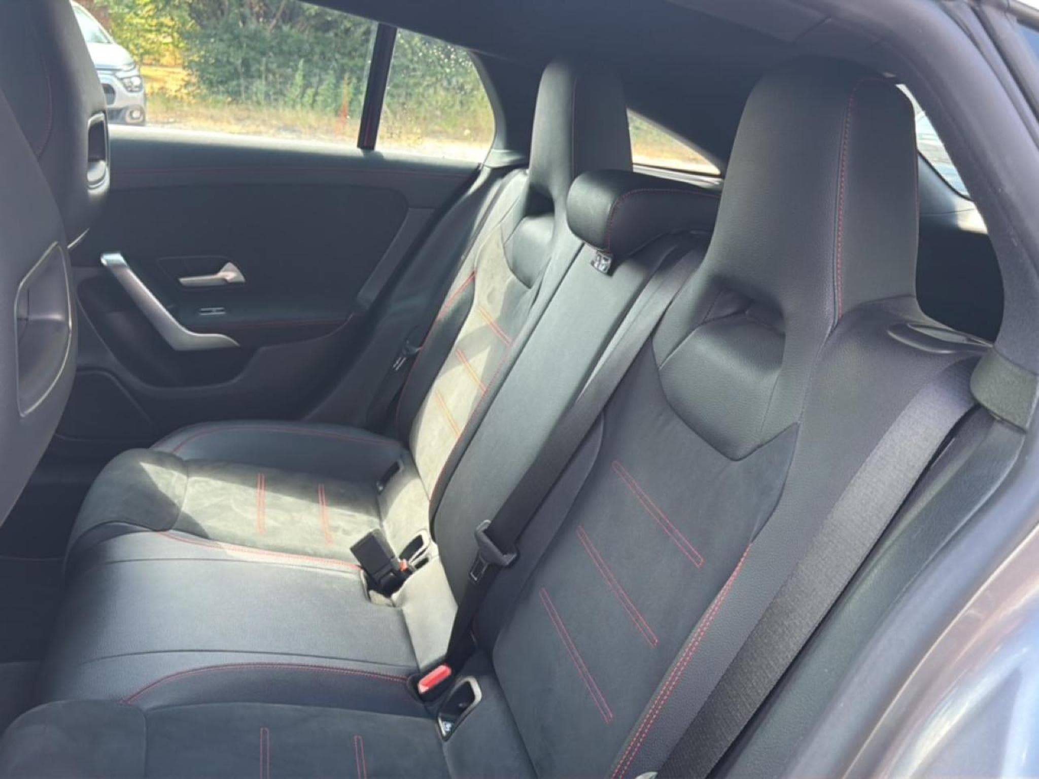 Mercedes CLA SHOOTING BRAKE 180 D 116 AMG LINE (2020) - Photo 14