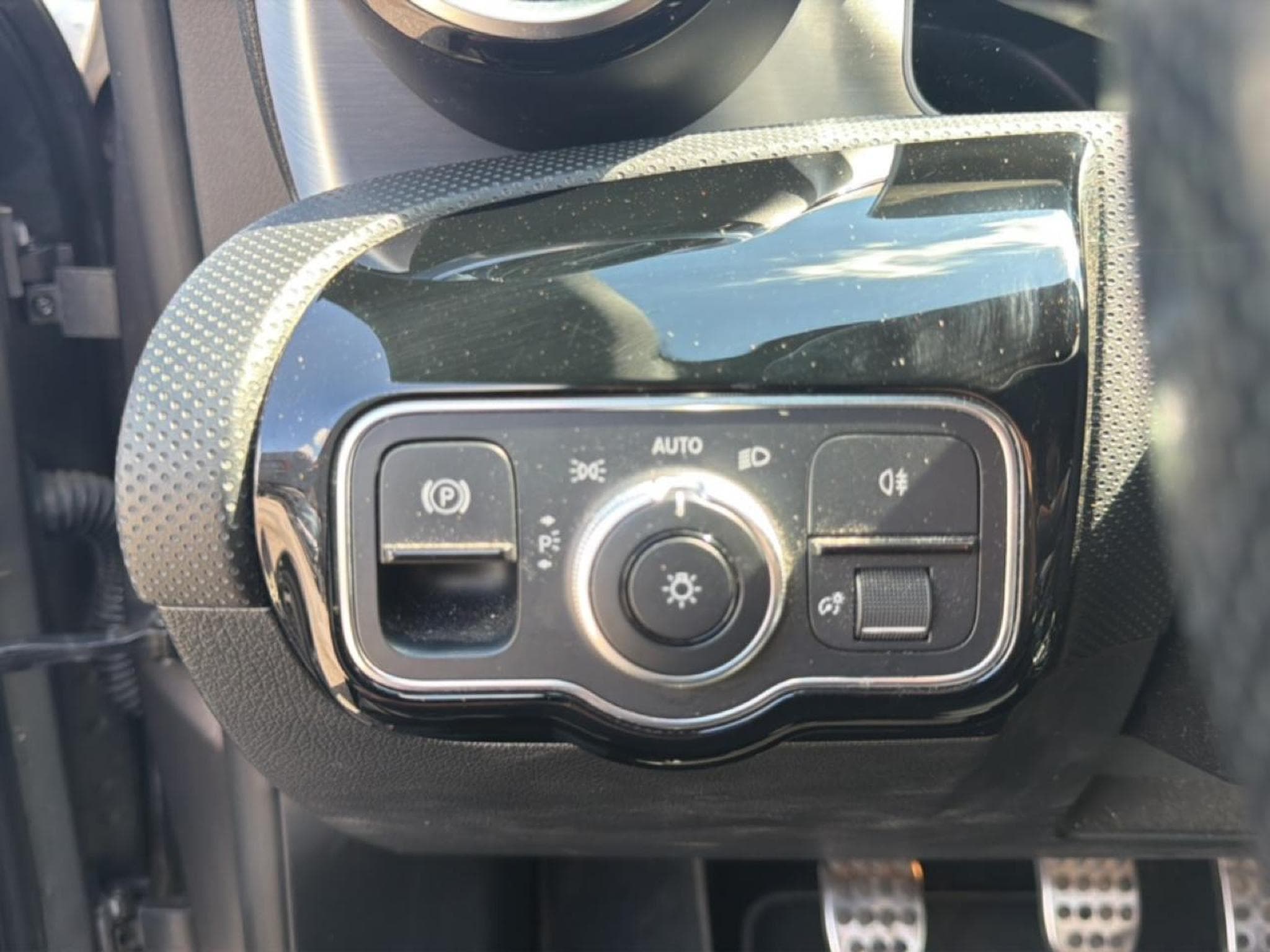 Mercedes CLA SHOOTING BRAKE 180 D 116 AMG LINE (2020) - Photo 19