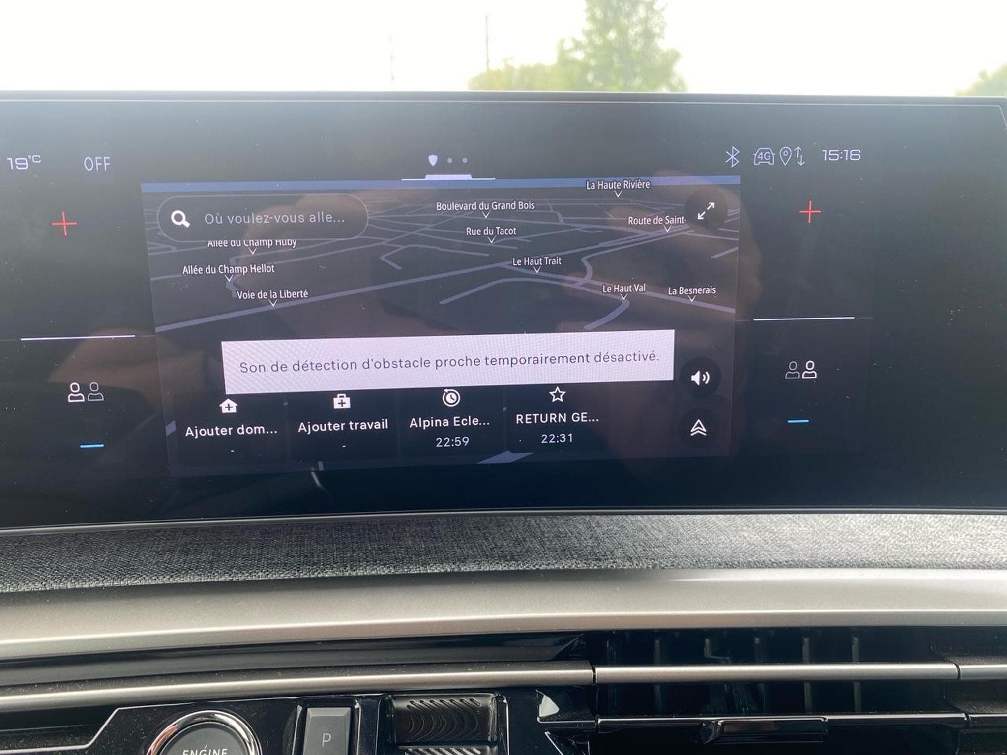 Peugeot 3008 1.2 HYBRID 145 ALLURE E-DCS6 (2025) - Photo 19